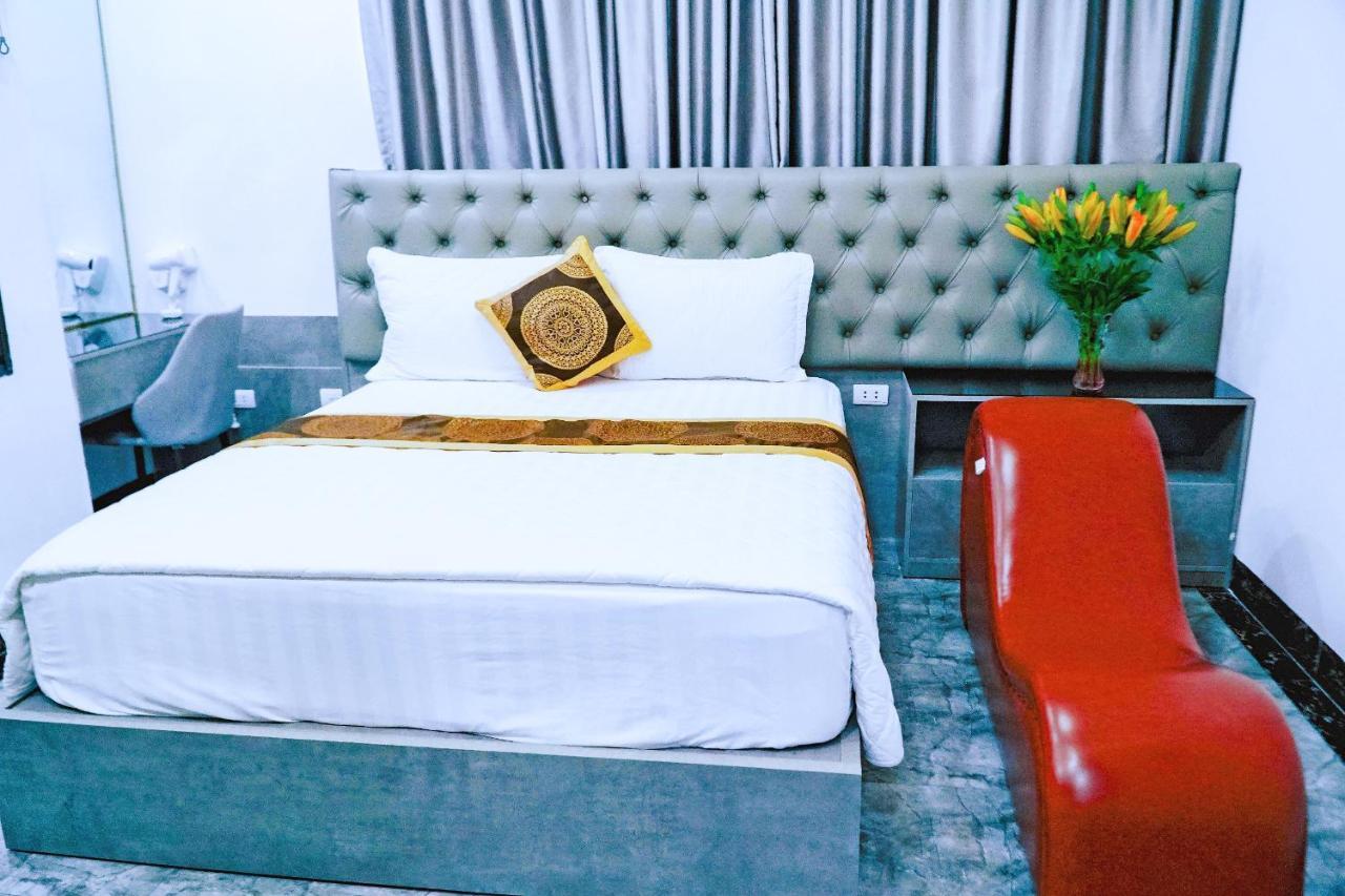 Grad Queen 2 - Ha Dong Hotel *
