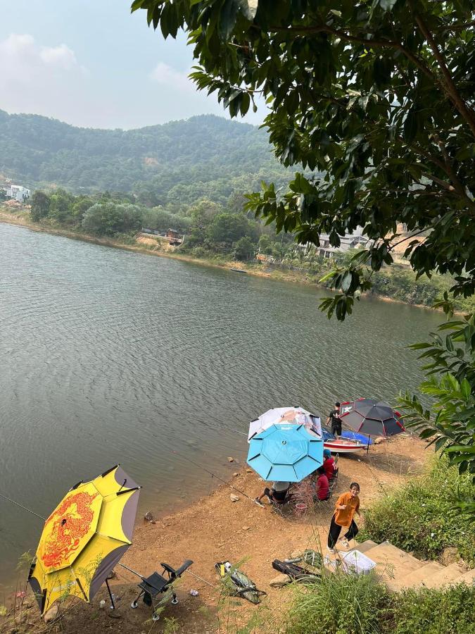 Leu Biet Thu Hanoi