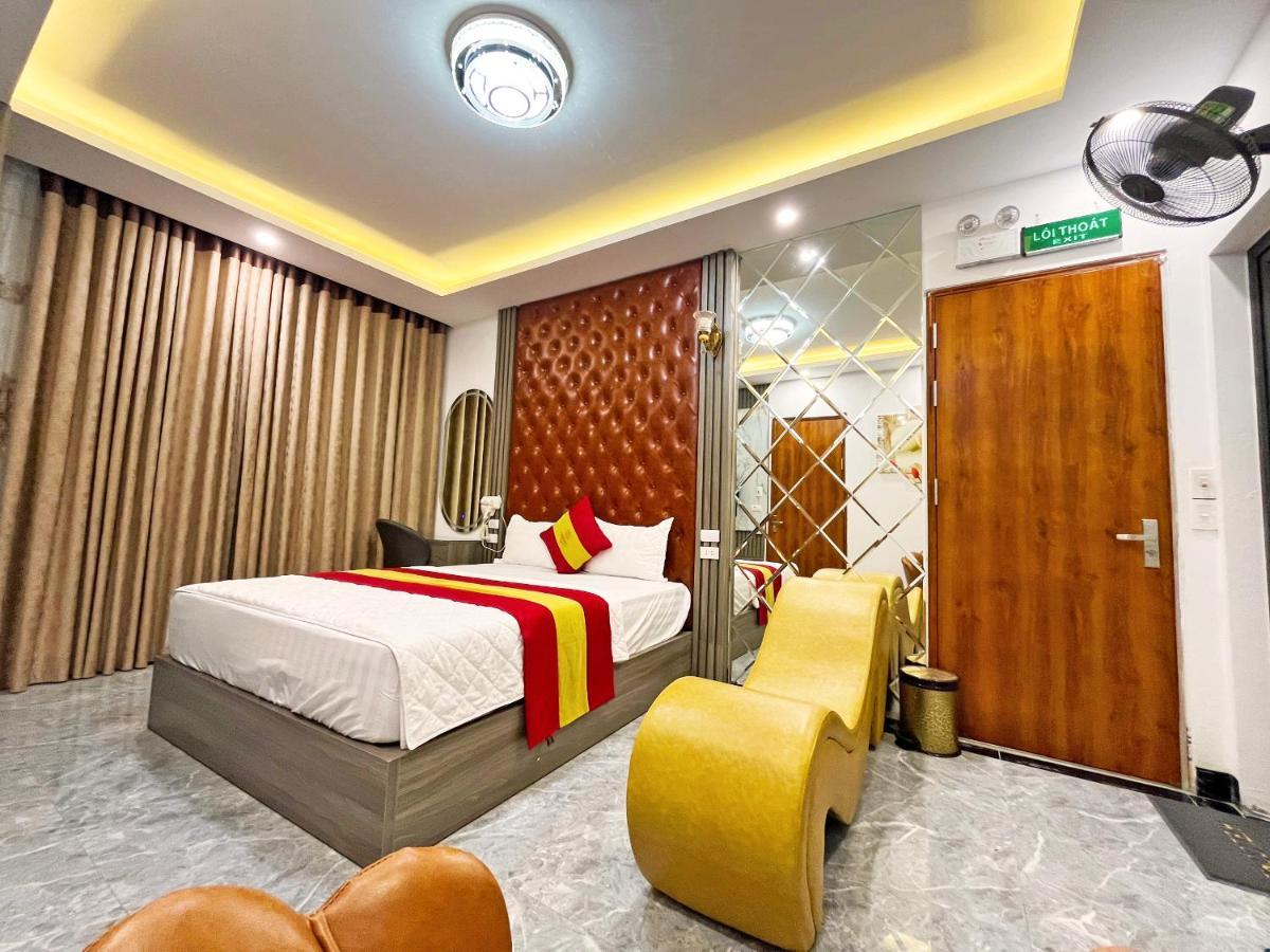 Queen - Mo Lao Hotel *