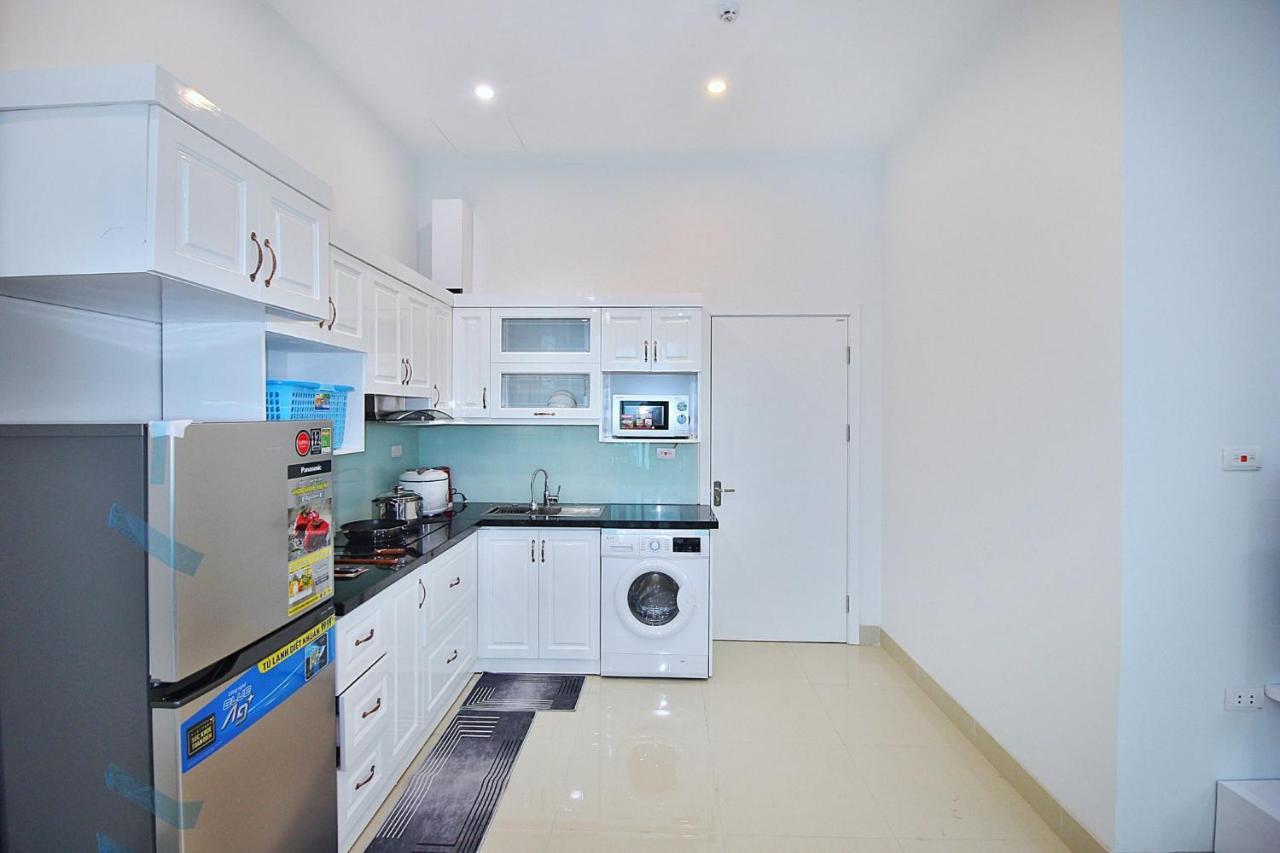 Apartment Iii *