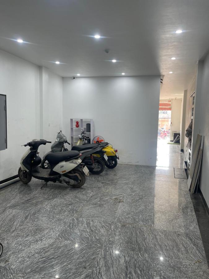 2 Bedrooms/ Balcony * Hanoi