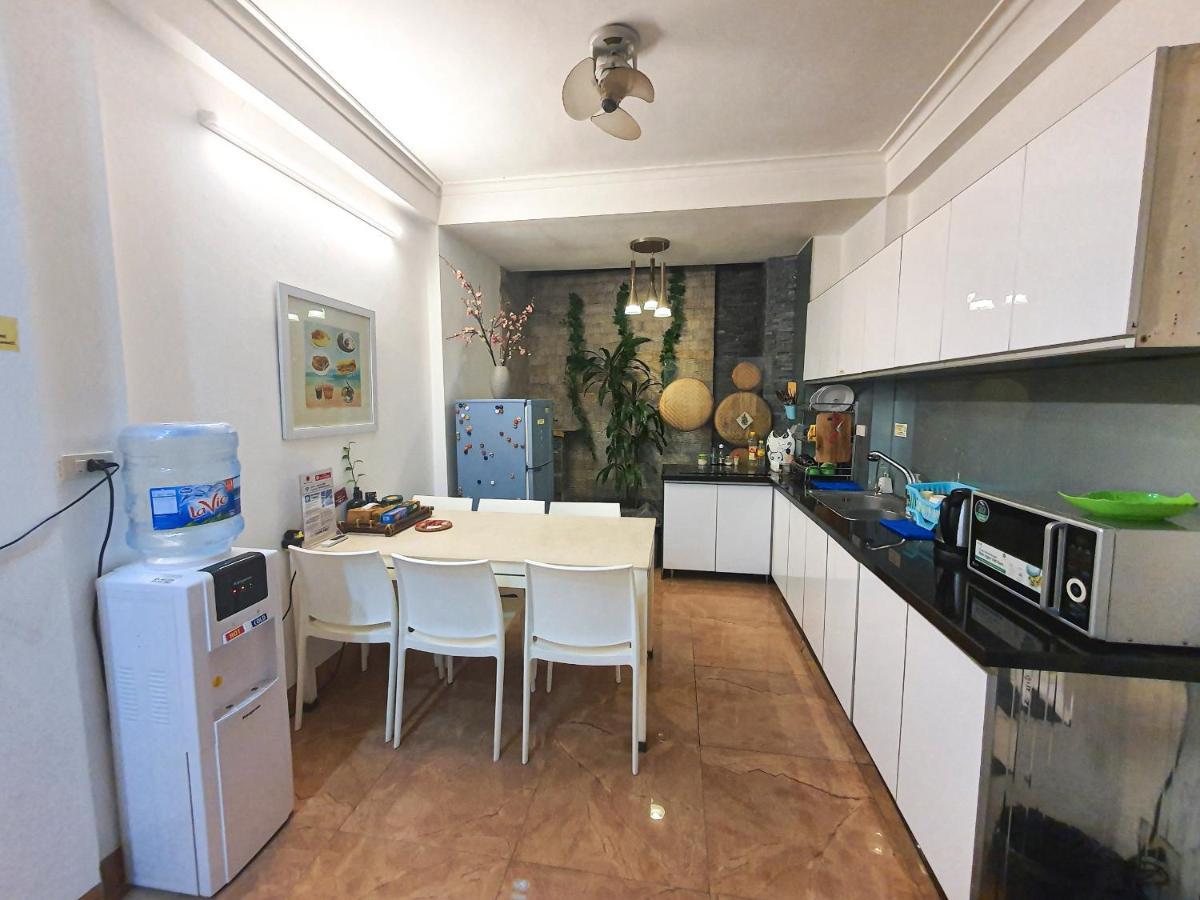 Homestay Location 3-4-5 Bedrooms House In Centre Of Ha Noi - Clean, Cozy And Private - The Tournesol Hanoi