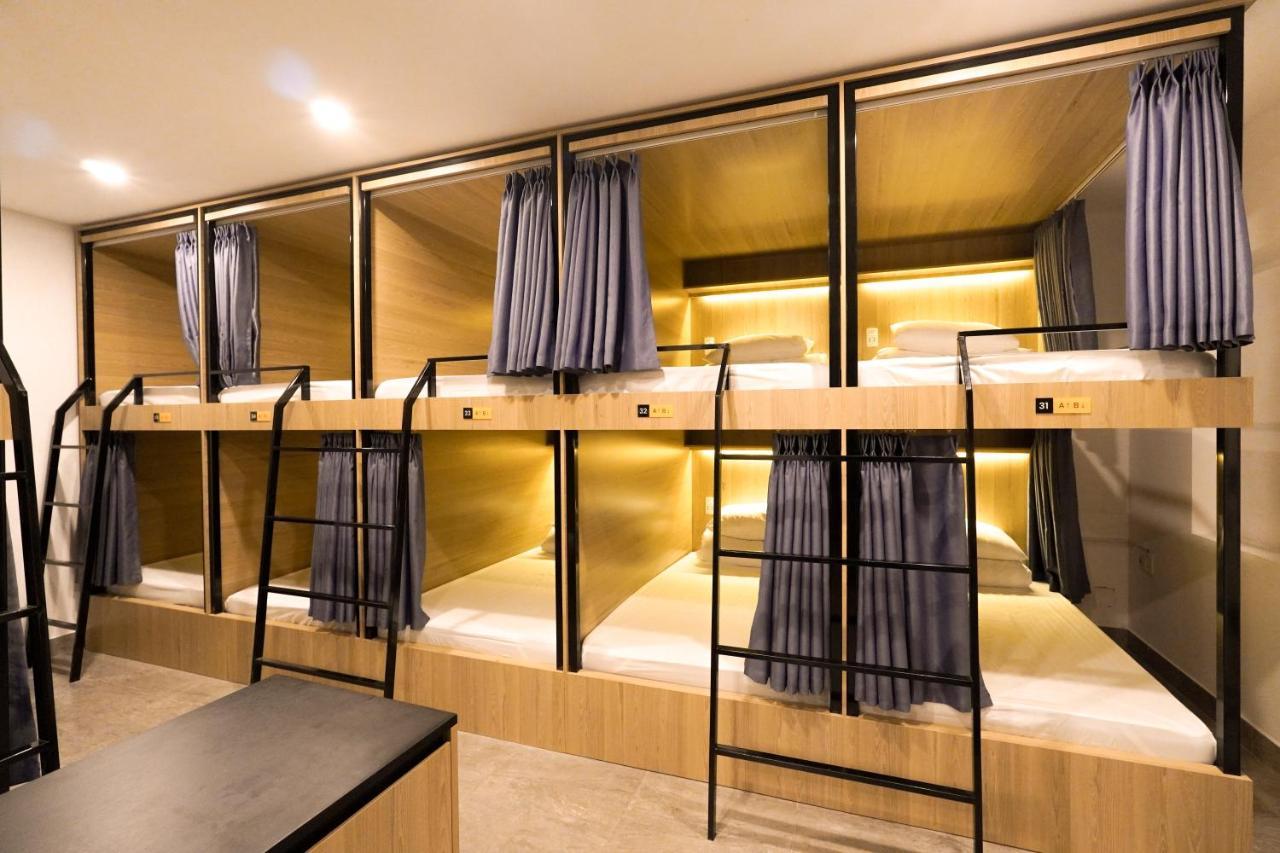 Capsule hotel Motogo *