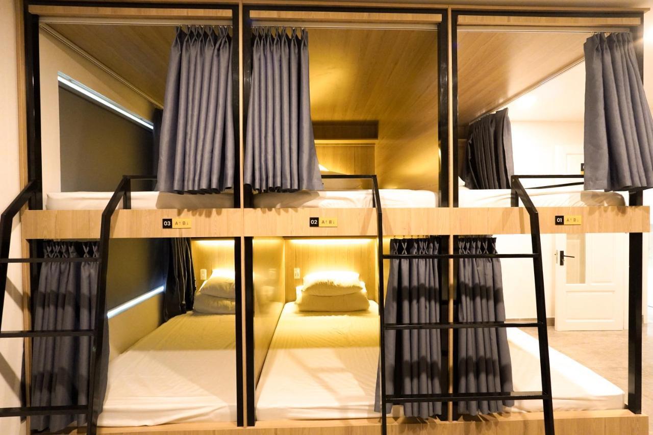 Motogo Capsule hotel *