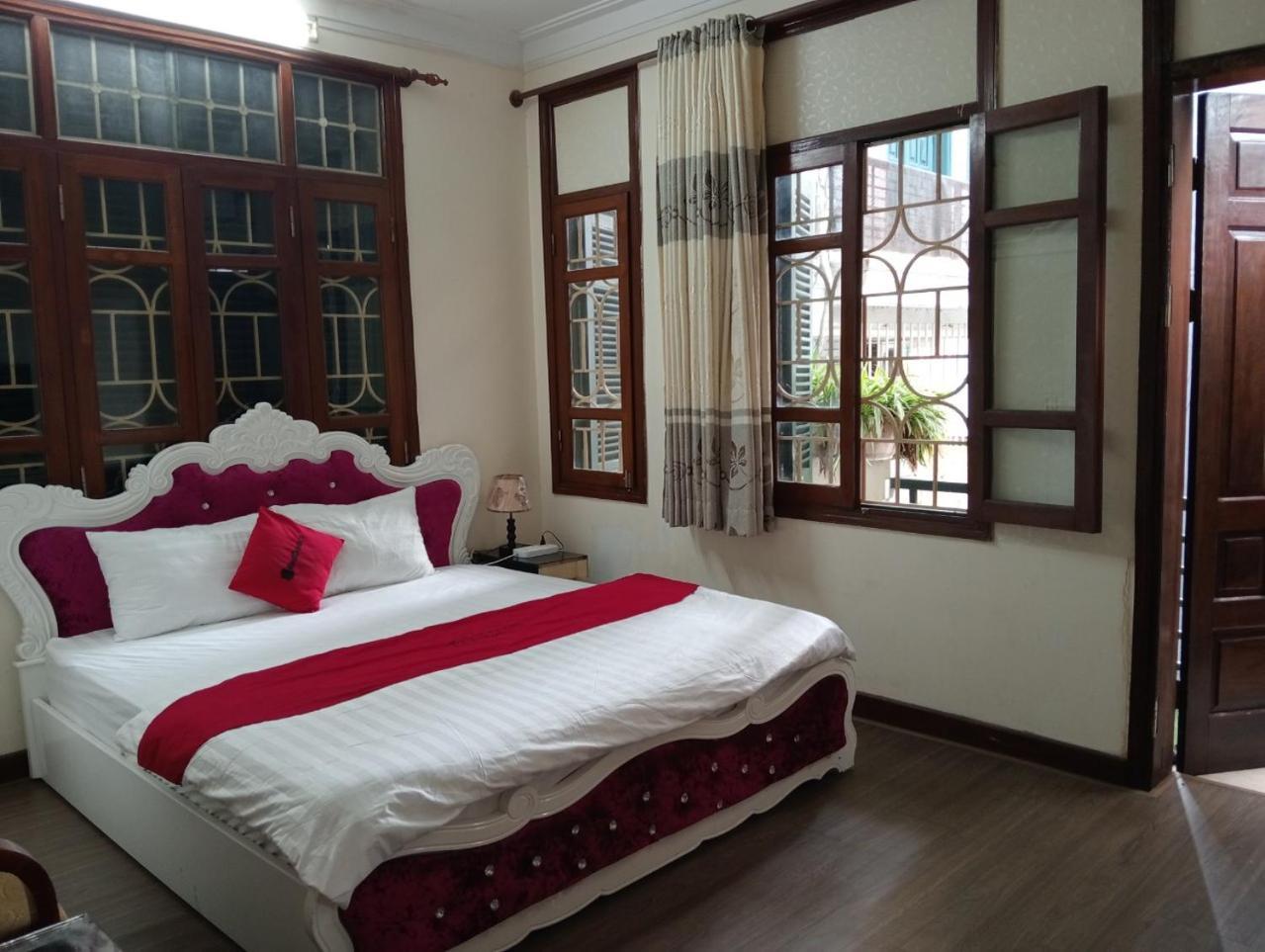 Khách sạn Sophie *