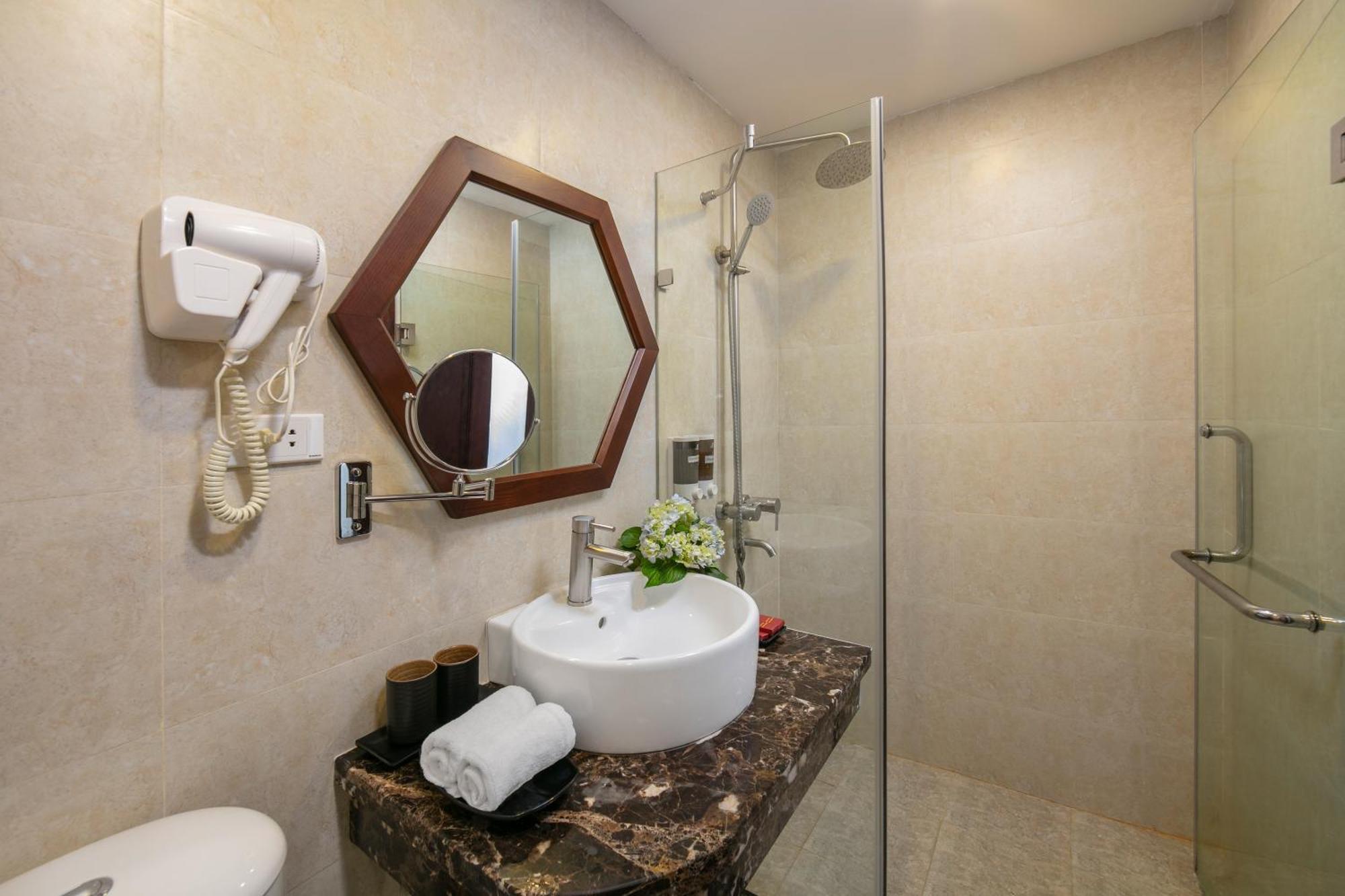 Hotel Victory Legend & 3*