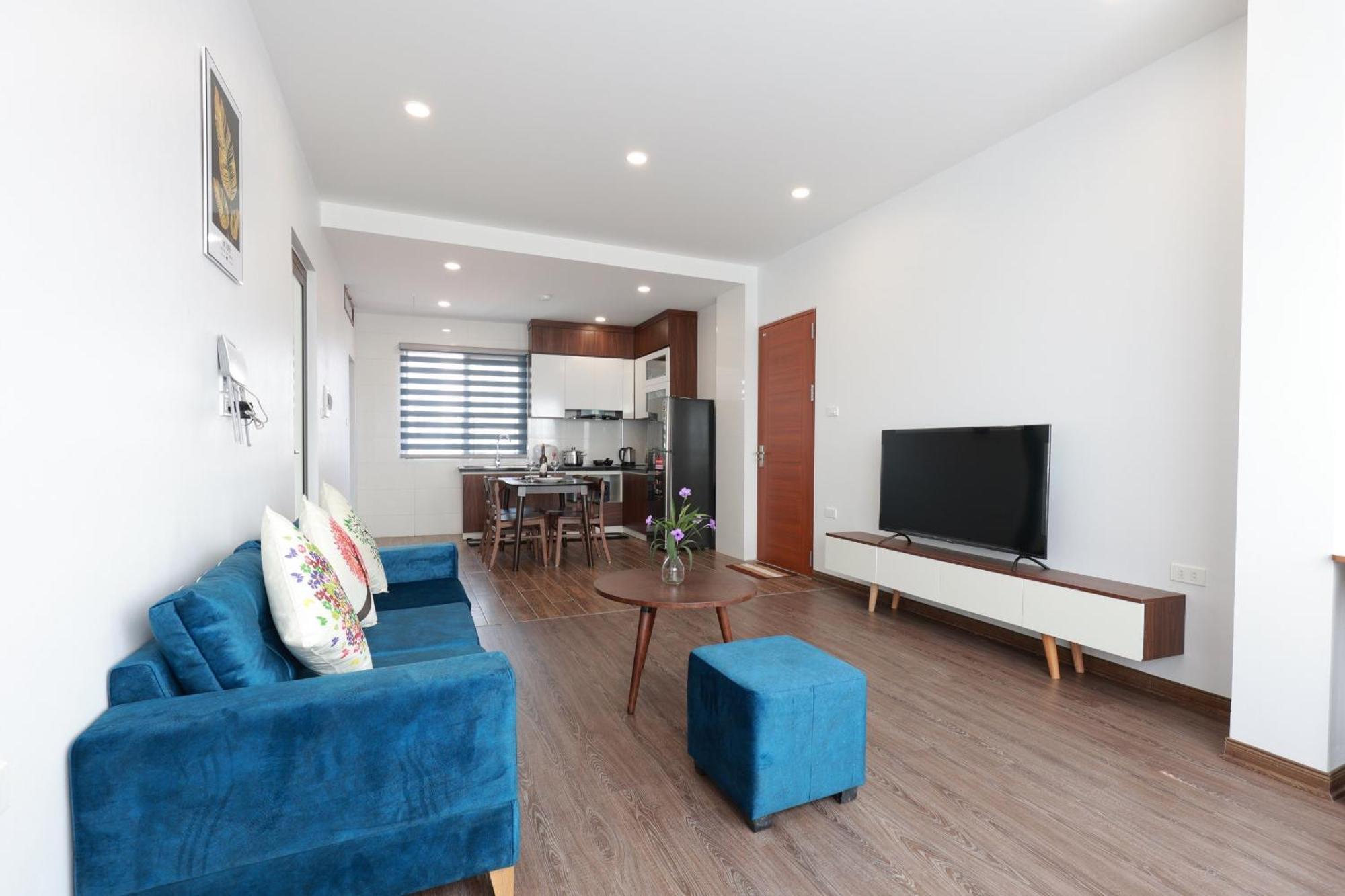 Cozy Sunside Balcony Westlake * Hanoi