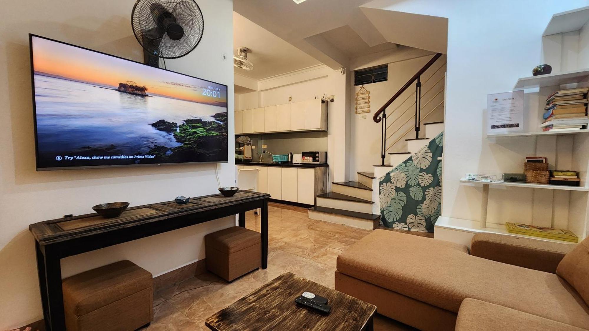 Location 3-4-5 Bedrooms House In Centre Of Ha Noi - Clean, Cozy And Private - The Tournesol Privatunterkunft Hanoi