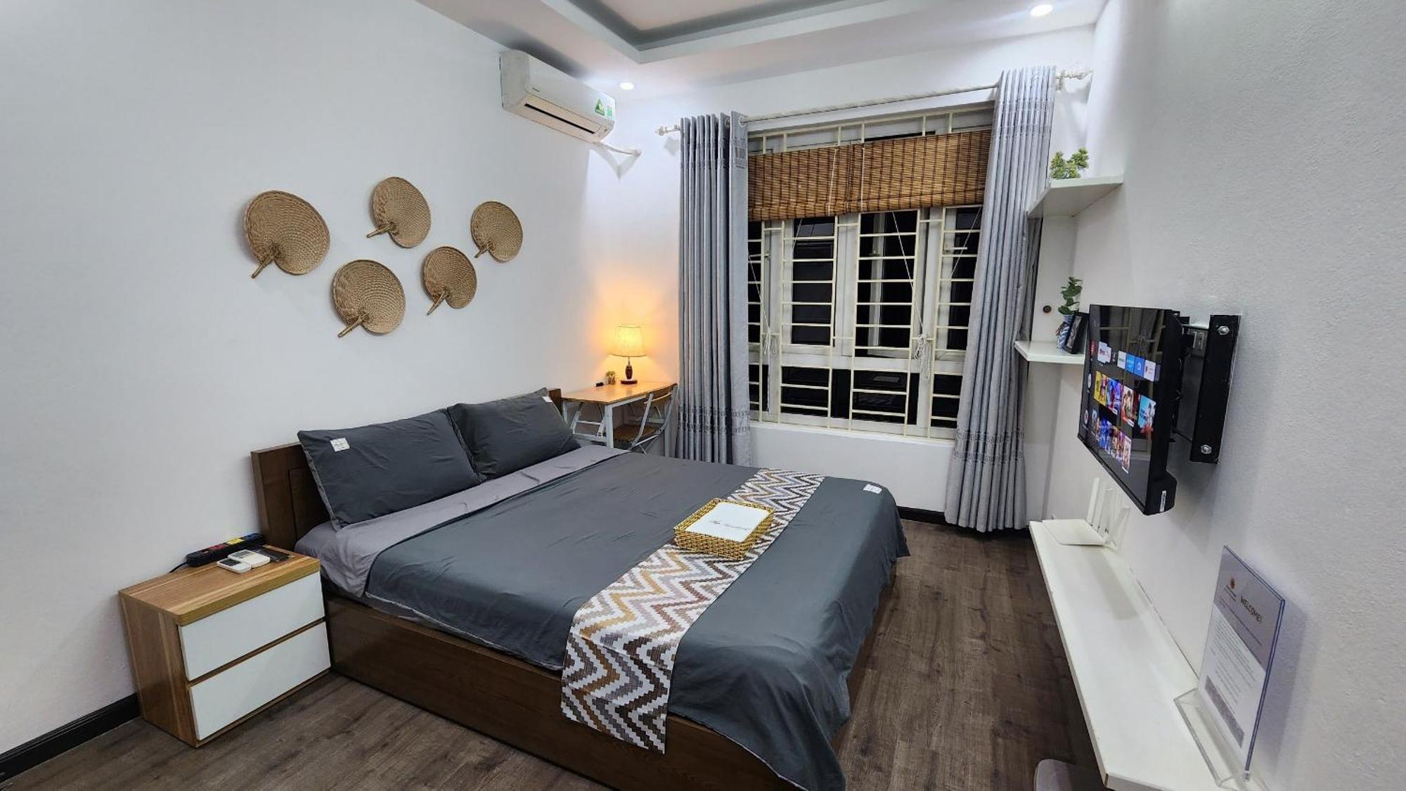 Location 3-4-5 Bedrooms House In Centre Of Ha Noi - Clean, Cozy And Private - The Tournesol