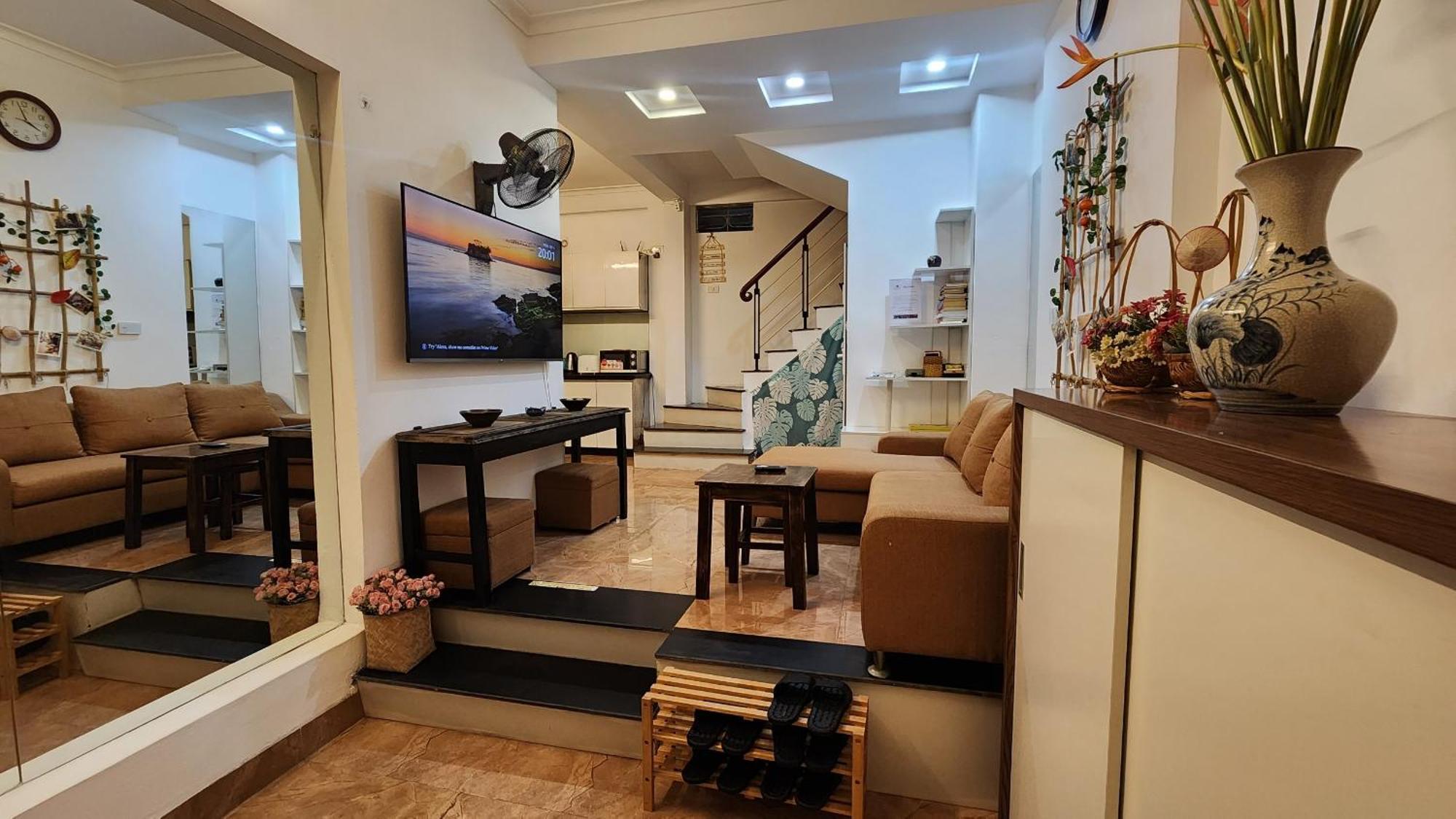 Location 3-4-5 Bedrooms House In Centre Of Ha Noi - Clean, Cozy And Private - The Tournesol Homestay *