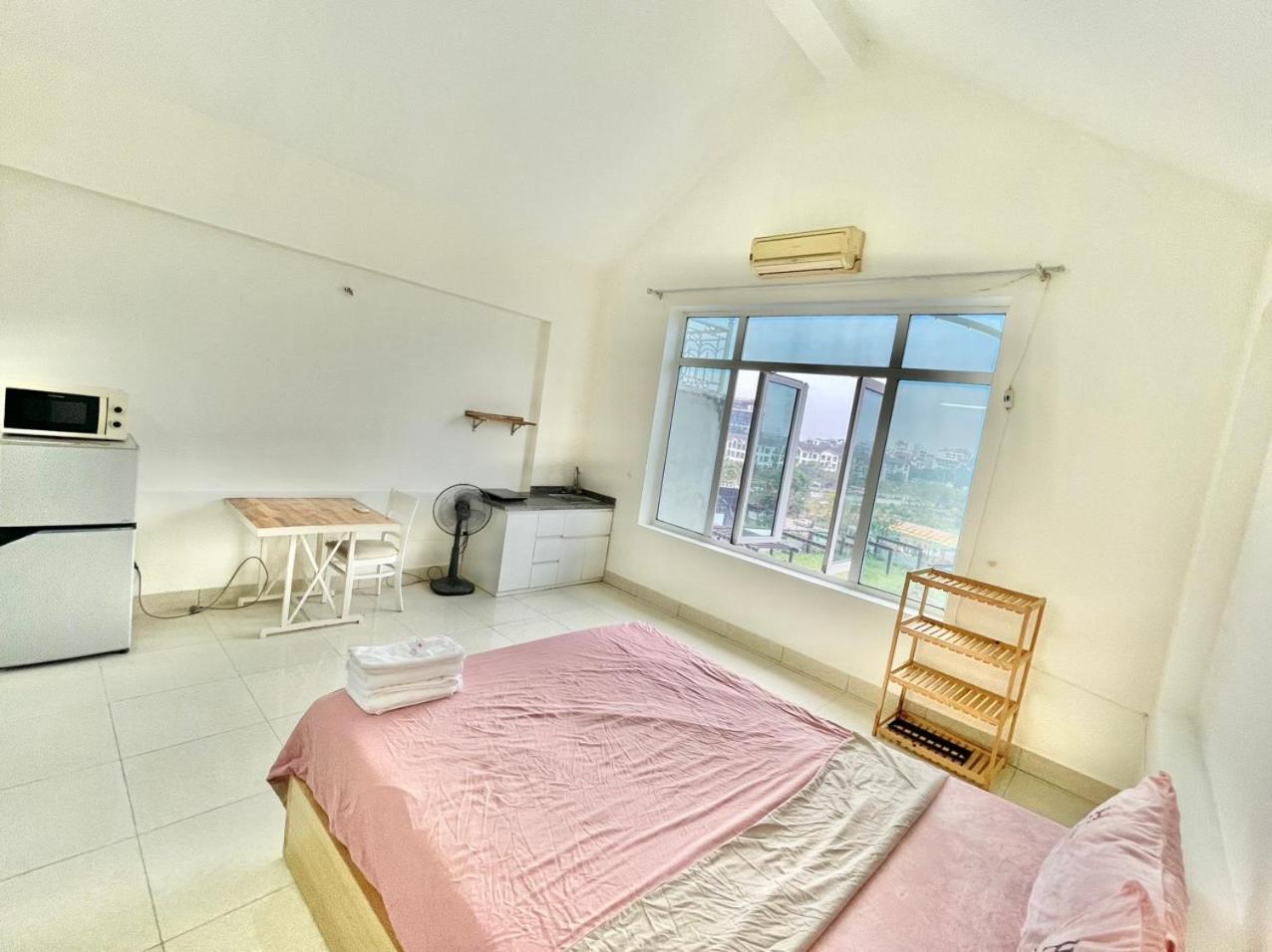 1351 Chilling View Close Ho Tay Full Natural Light Apartment