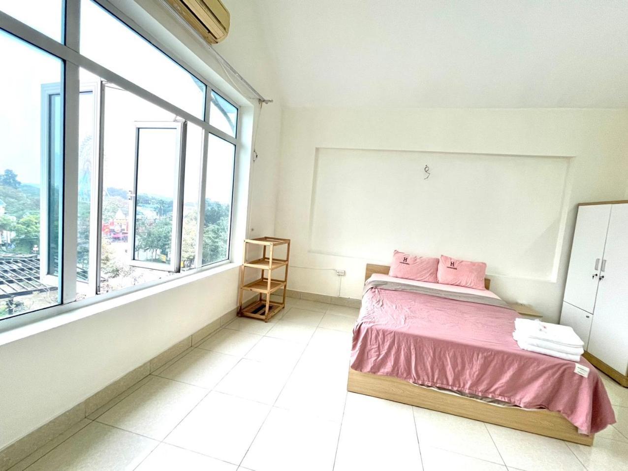 1351 Chilling View Close Ho Tay Full Natural Light Apartment Hanoi