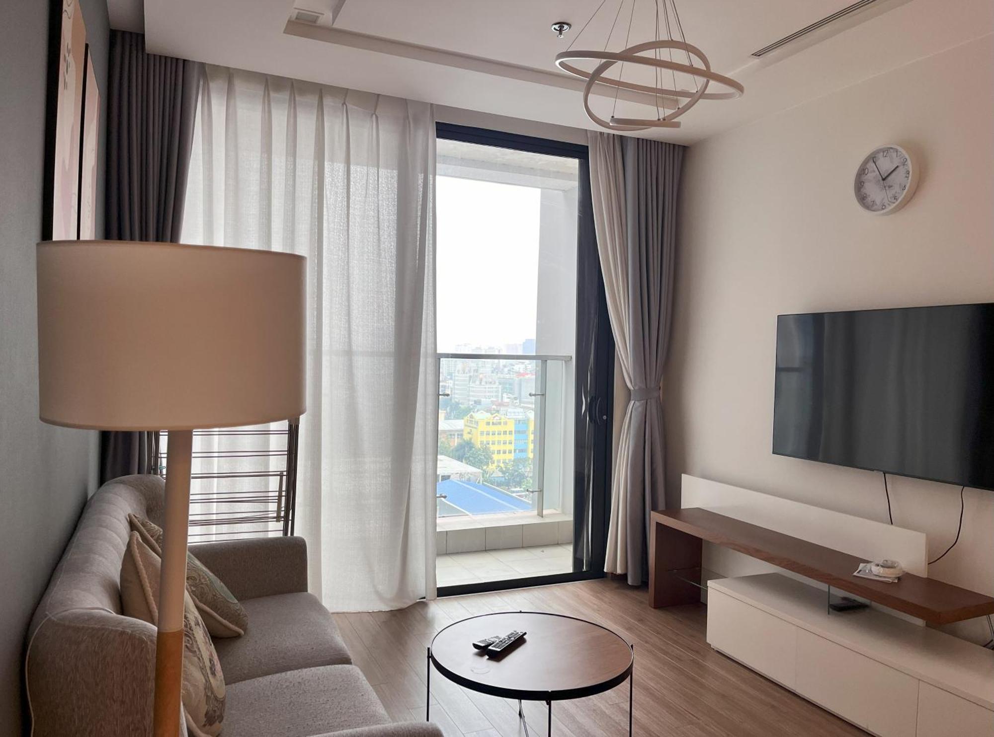 Vinhomes Metropolis Luxury 2 Br Apartment