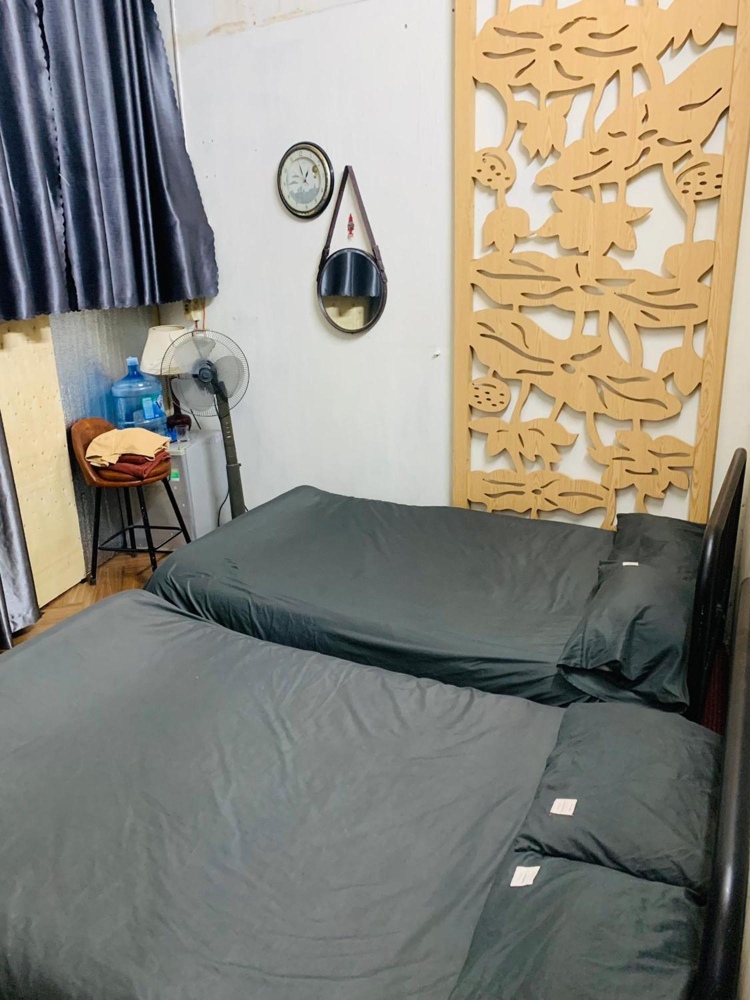 Homestay Head Of Quarter -triple Bed Room- Cheap Hanoi