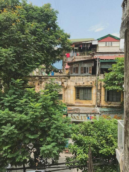 Downtown Cozy Corner Apartment Hanoi