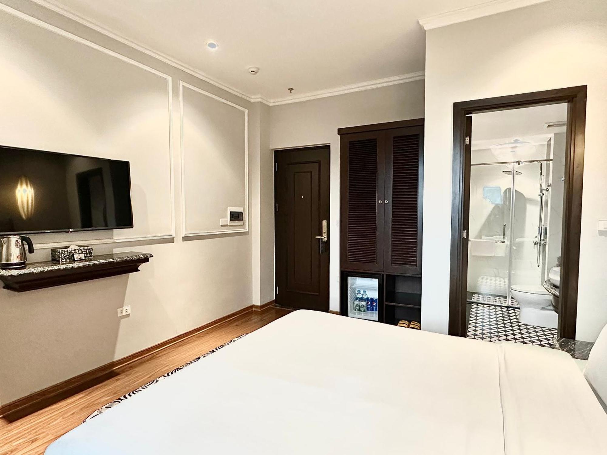 Salute Premium Hotel & Spa Hanoi