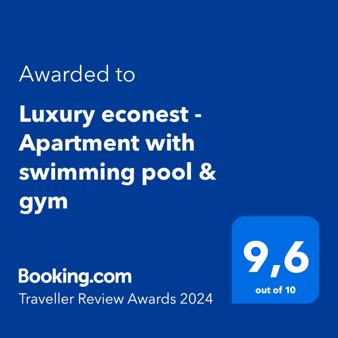 Apartment Luxury Econest - With Swimming Pool & Gym