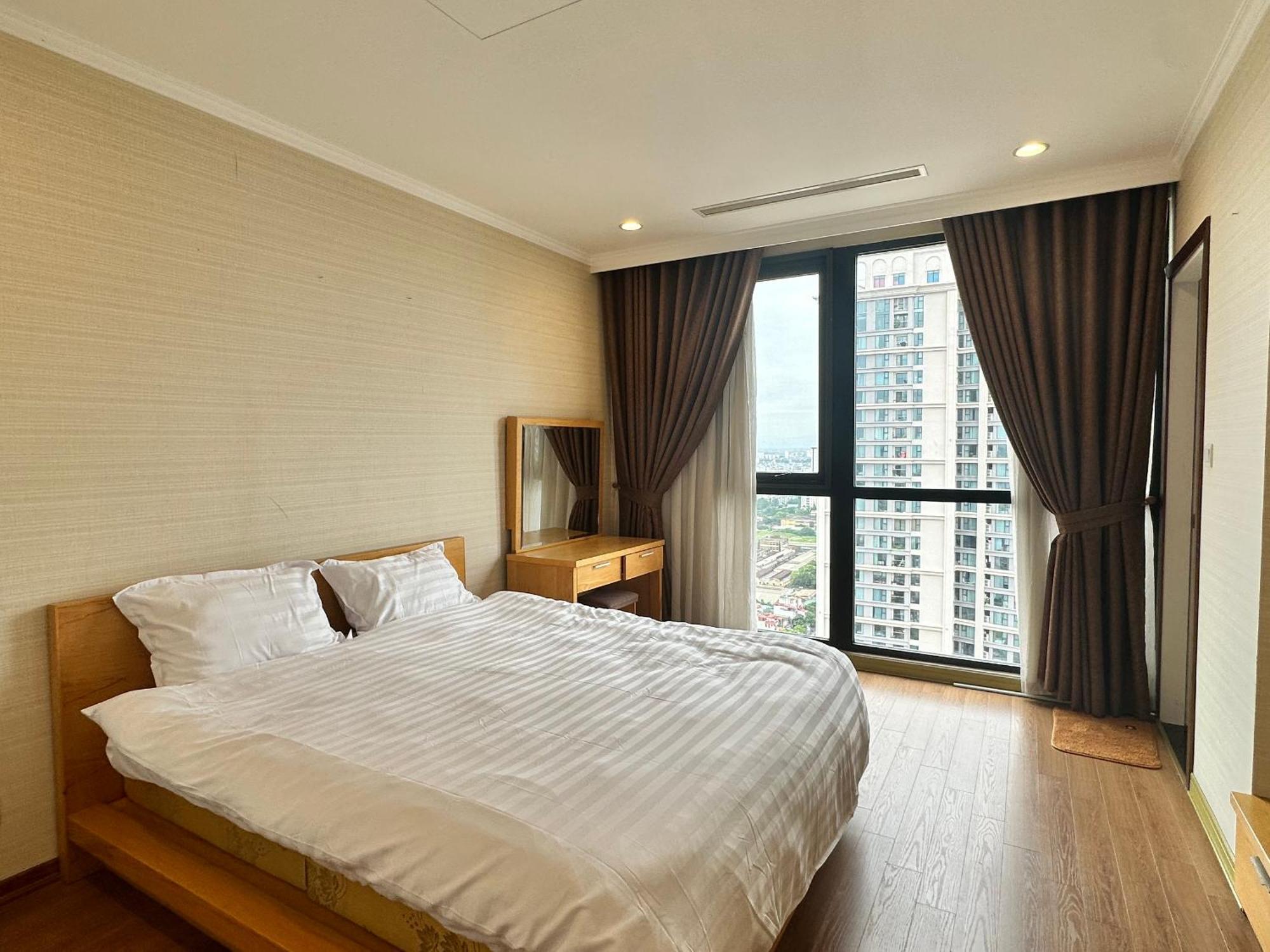 Beu Vincom Royal Hanoi