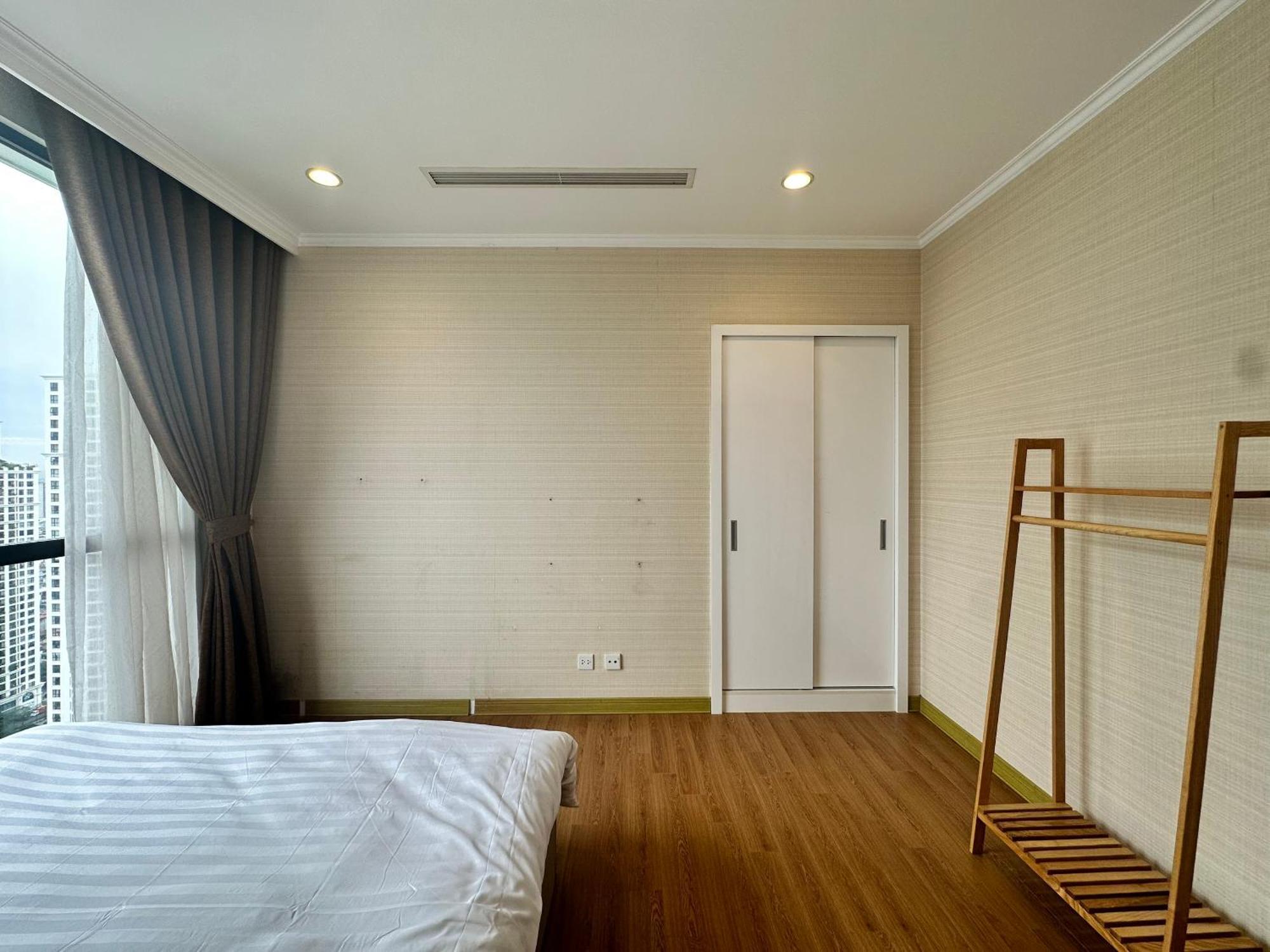 Apartment Beu Vincom Royal Hanoi