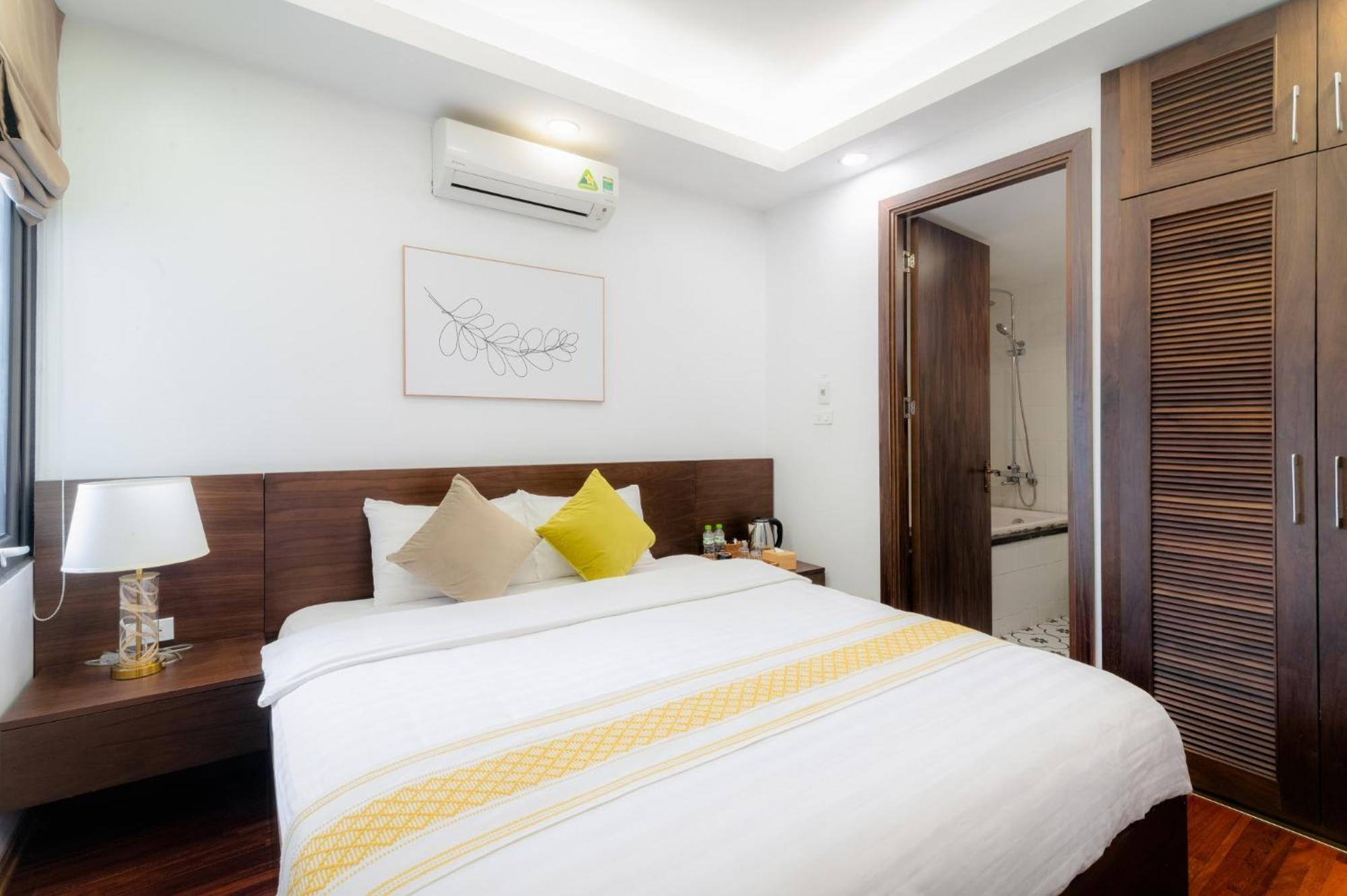 Luxe Paradise 22 Nam Ngu Street