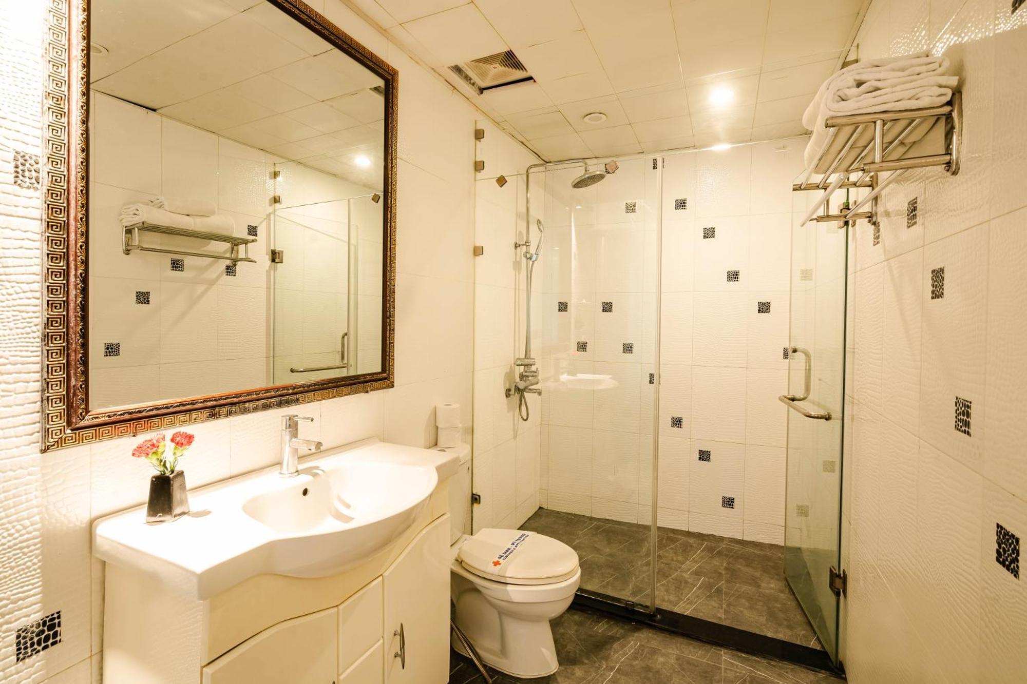 Wild Lotus & Travel 2 Hotel