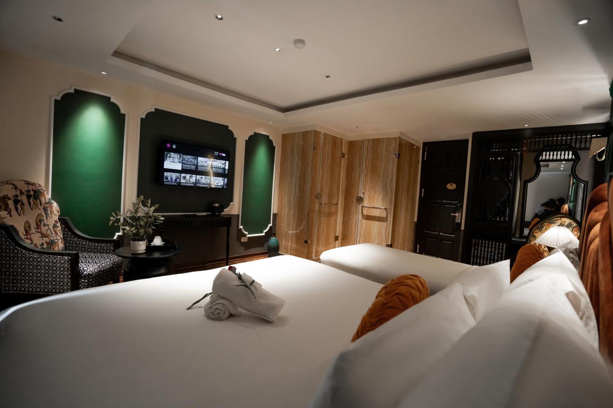 Hotel Center Silk Classic & Travel 4*