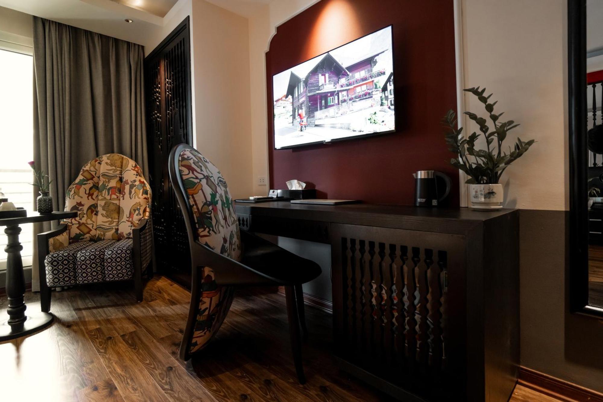 Hotel Center Silk Classic & Travel 4*