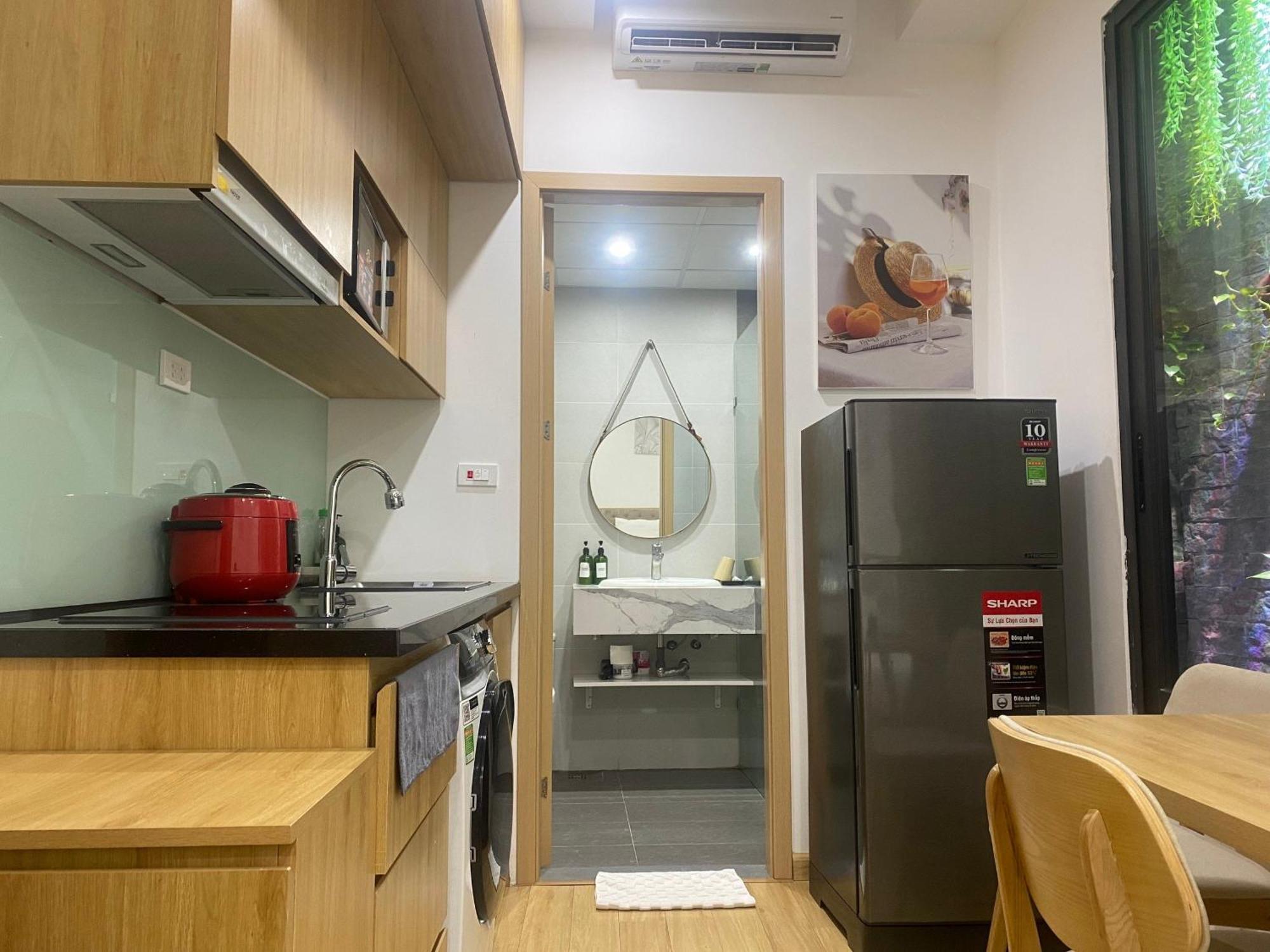 Moonlight Tay Ho Apartment