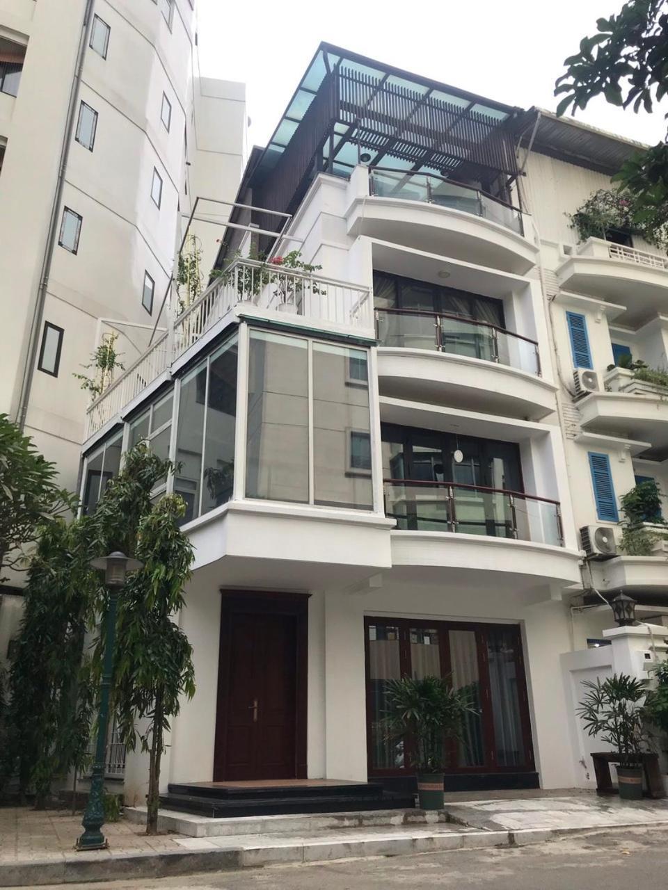 Apartment 67141 Bedroom Cozy Ho Tay Balcony Full Natural Light Hanoi