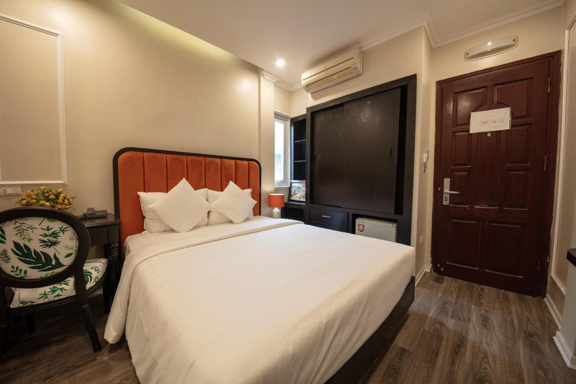 Omina & Travel 4* Hanoi