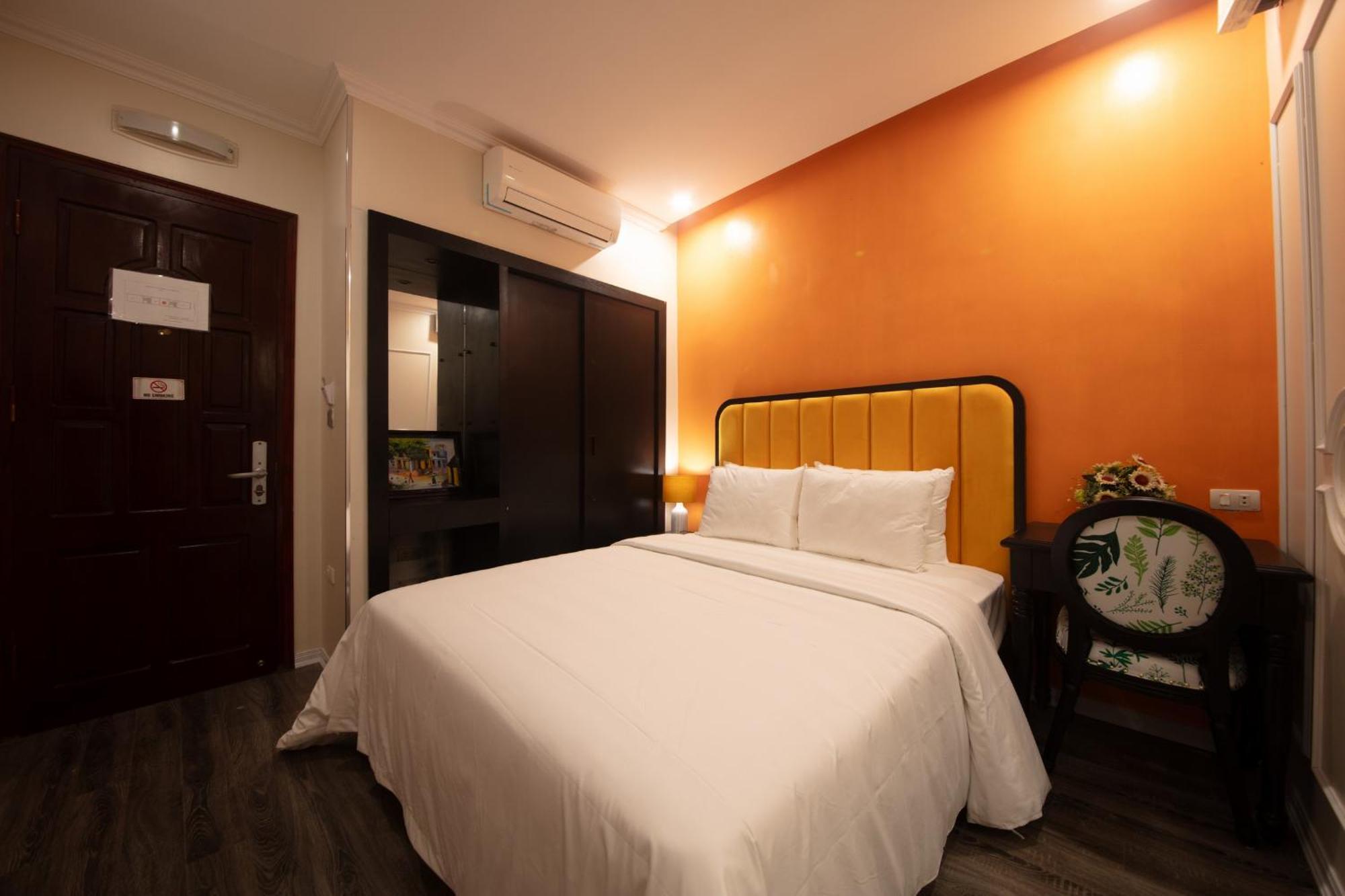 Omina & Travel Hotel 4*