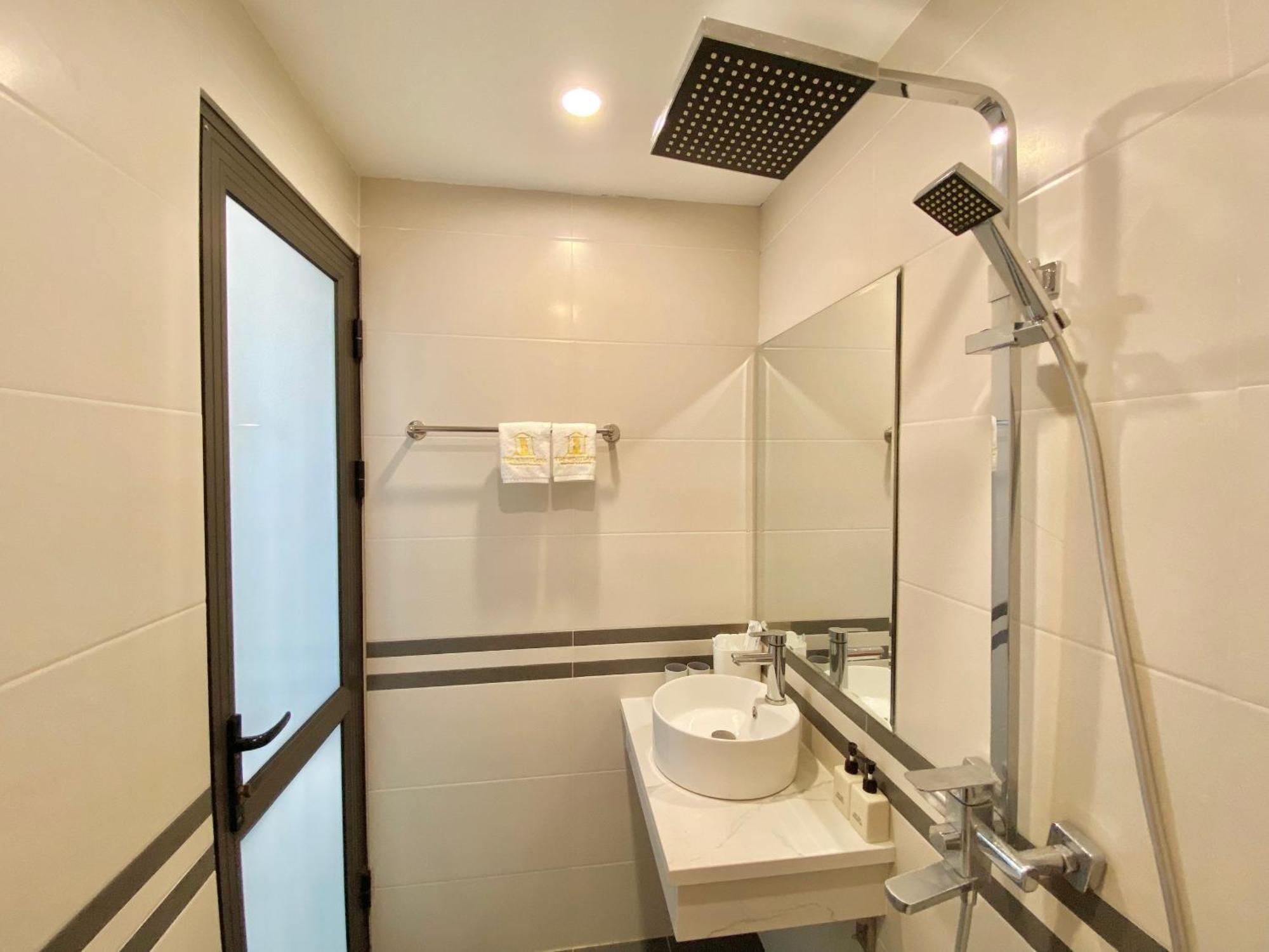 Aparthotel T98 Westlake Trich Sai - Tay Ho Center View