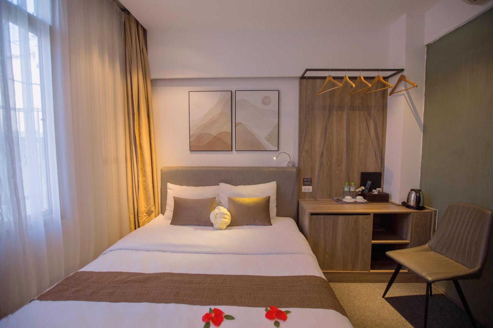 Keypad - 28 Dich Vong Hau Hotel