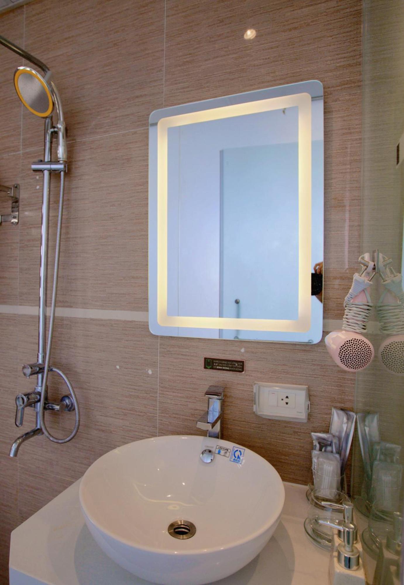 Hotel Keypad - 28 Dich Vong Hau