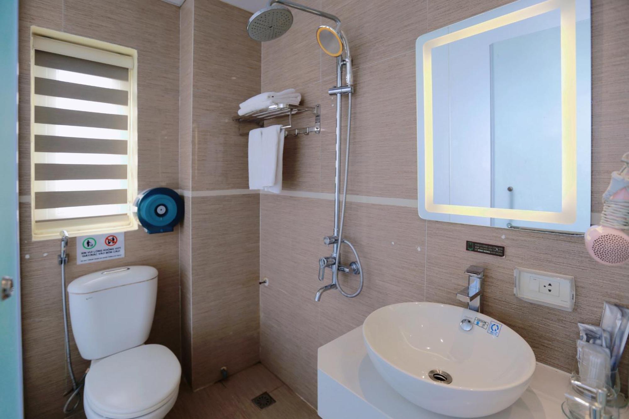 Keypad - 28 Dich Vong Hau Hotel