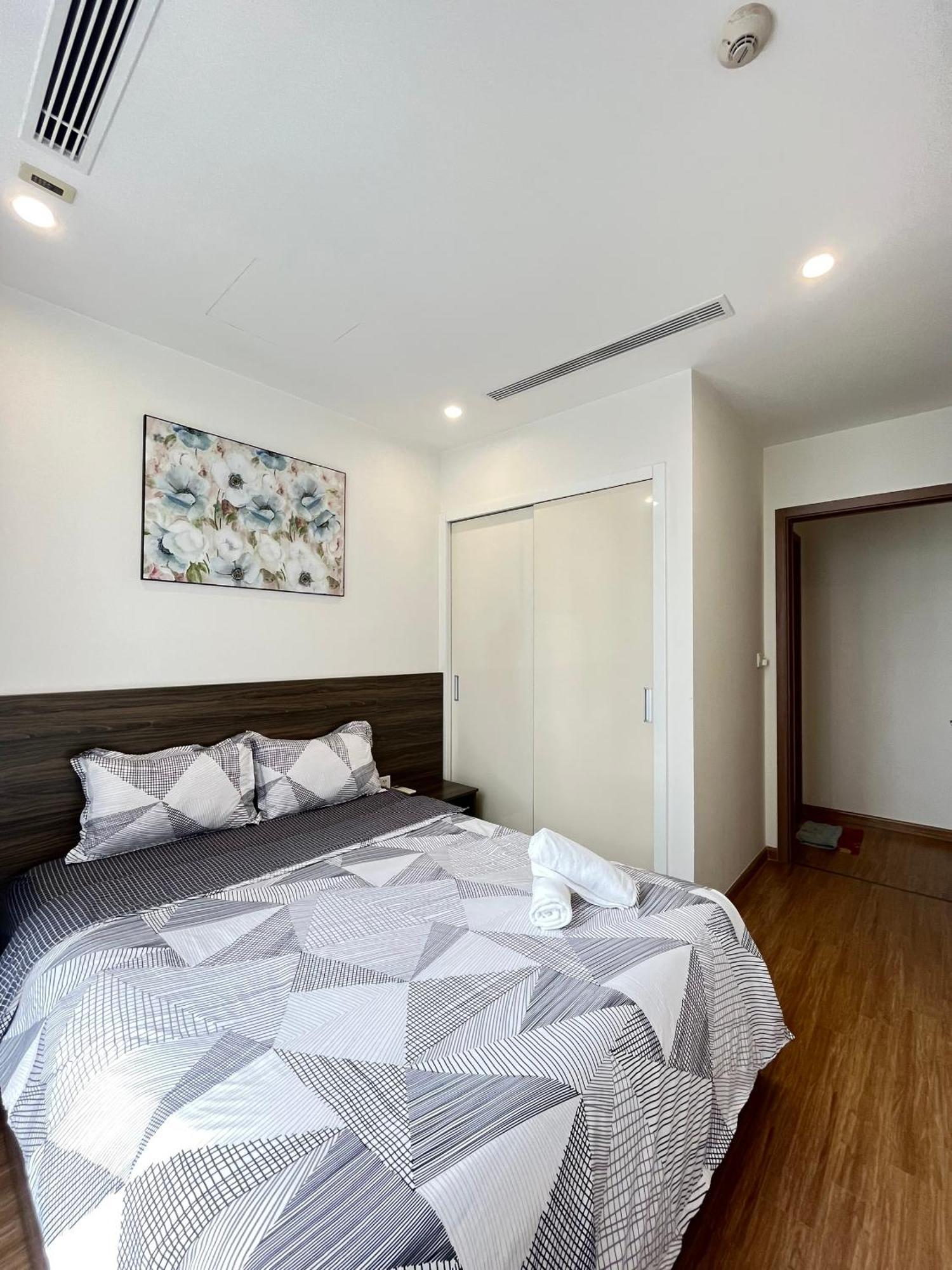 Ho 2pn - Vinhomes Skylake - Luxury/friendly Apartment Hanoi