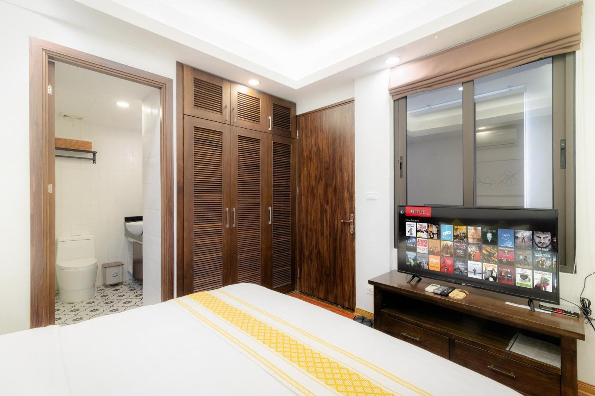 Luxe Paradise 22 Nam Ngu Street