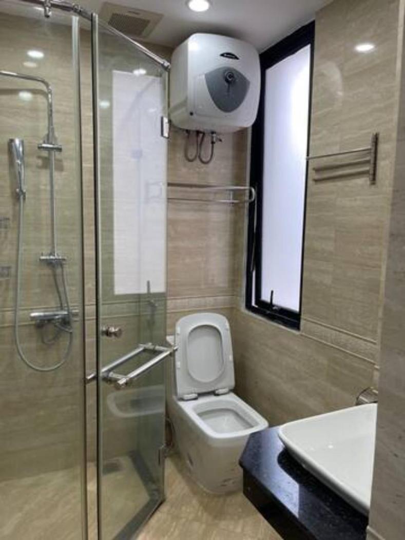 67141 Bedroom Cozy Ho Tay Balcony Full Natural Light *