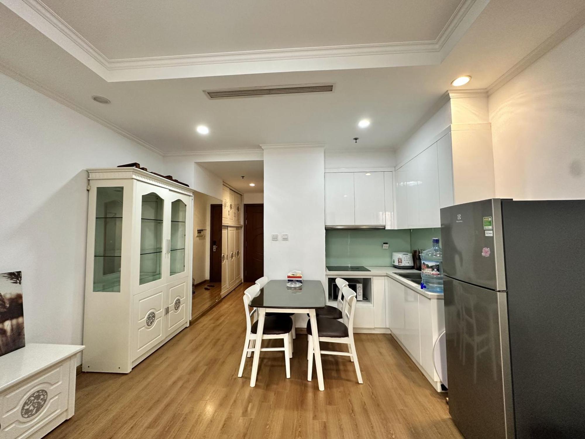 Beu Vincom Royal Hanoi