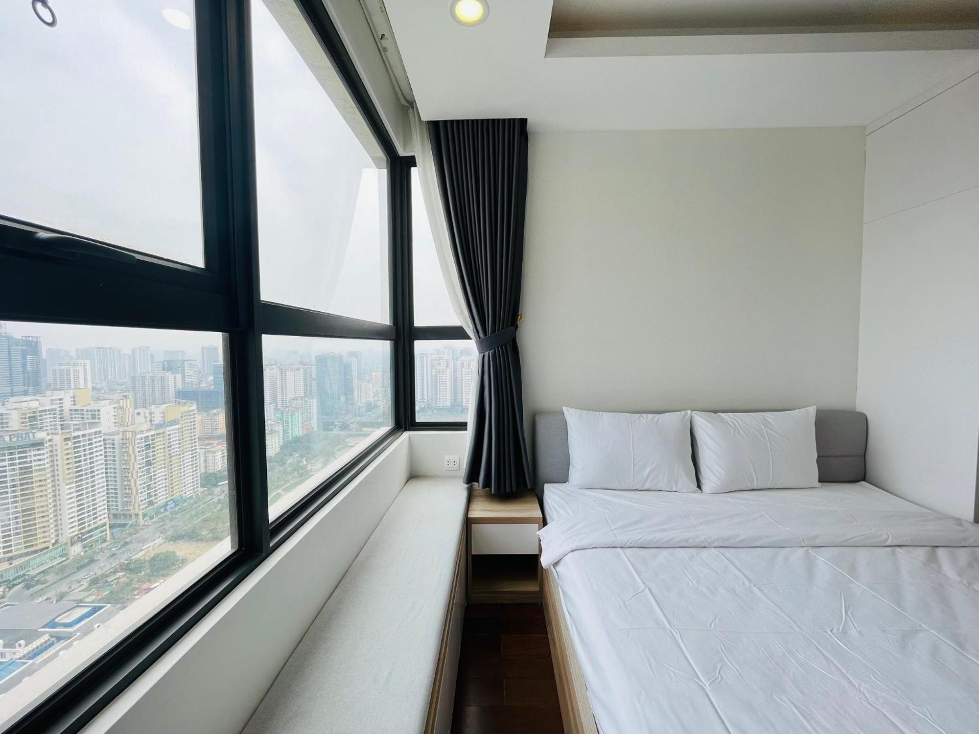 Daniel - D'capitale Ha Noi Apartment *