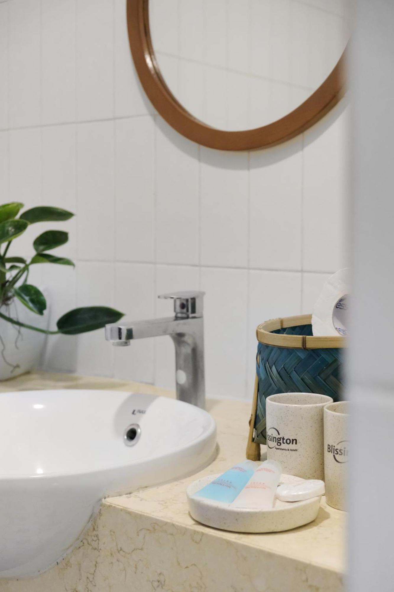 Luxe Paradise 22 Nam Ngu Street Hanoi