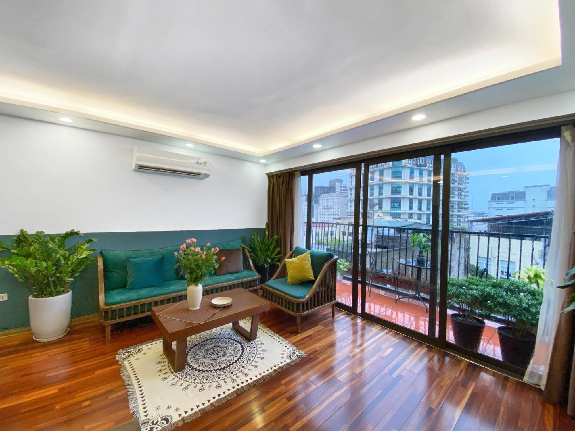 Luxe Paradise 22 Nam Ngu Street Apartment