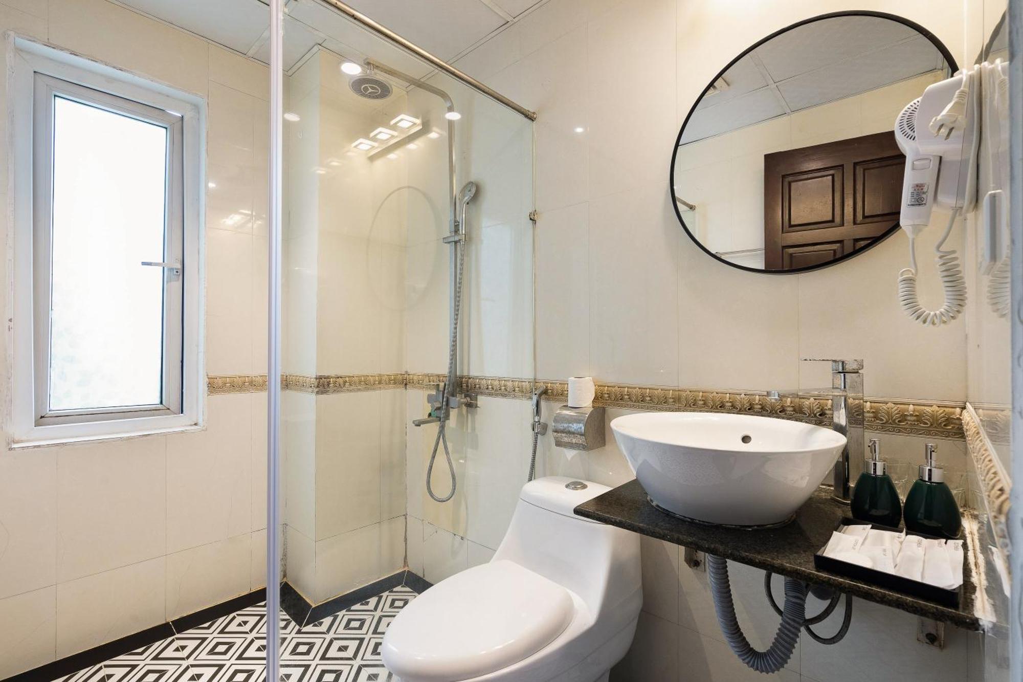 Khách sạn Memory Premier & Hà Nội