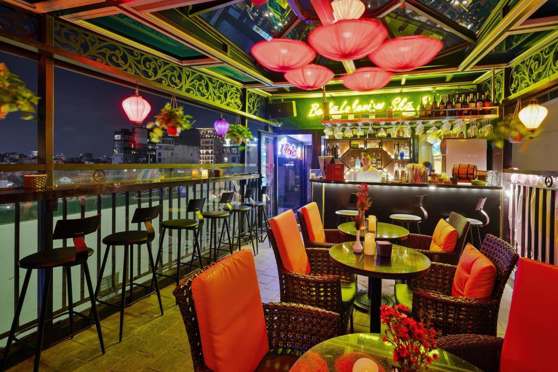 Hotel Bella Premier & Rooftop Skybar Hanoi