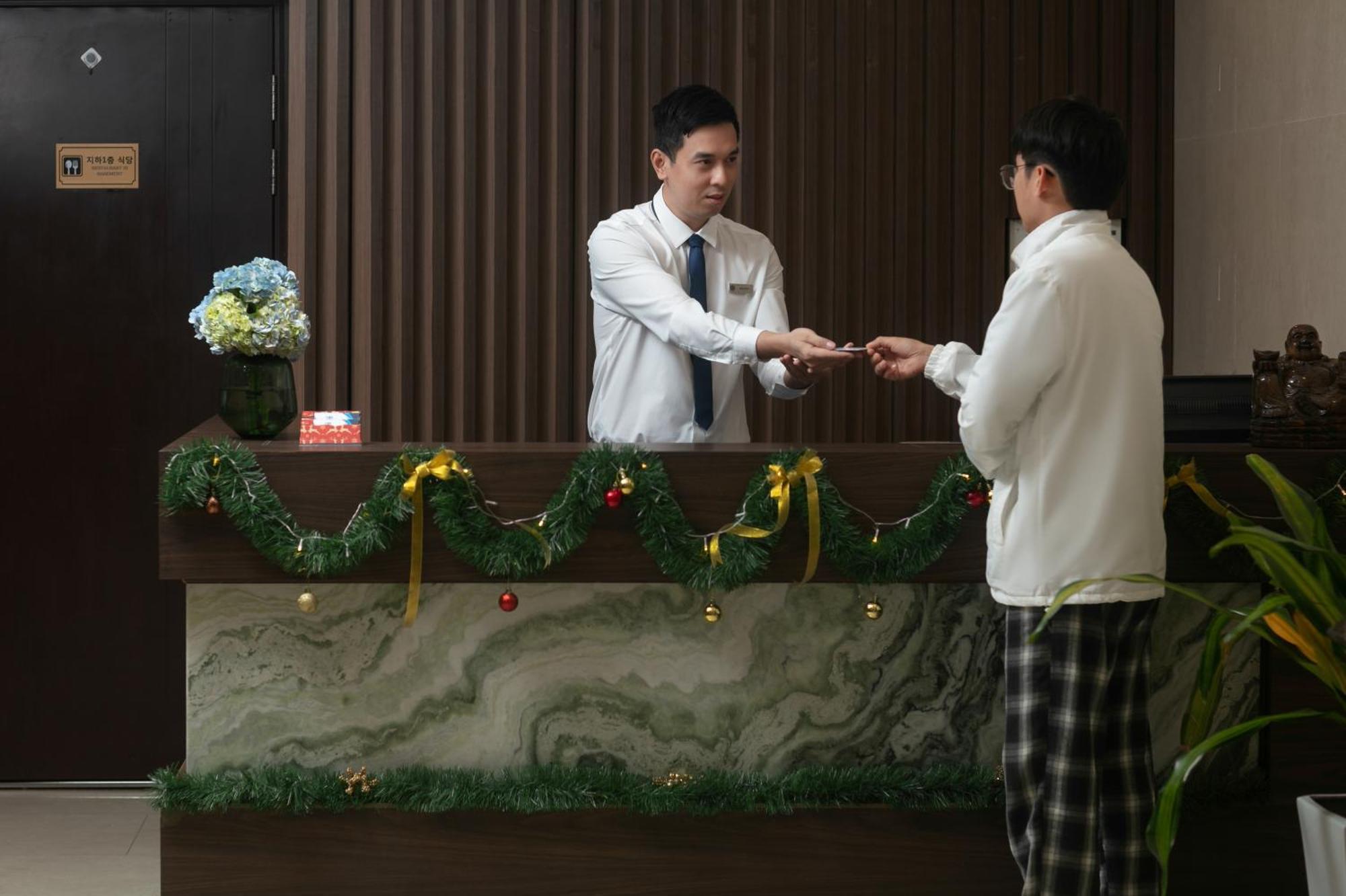 Brilliant Me Tri Hotel & Spa 3*