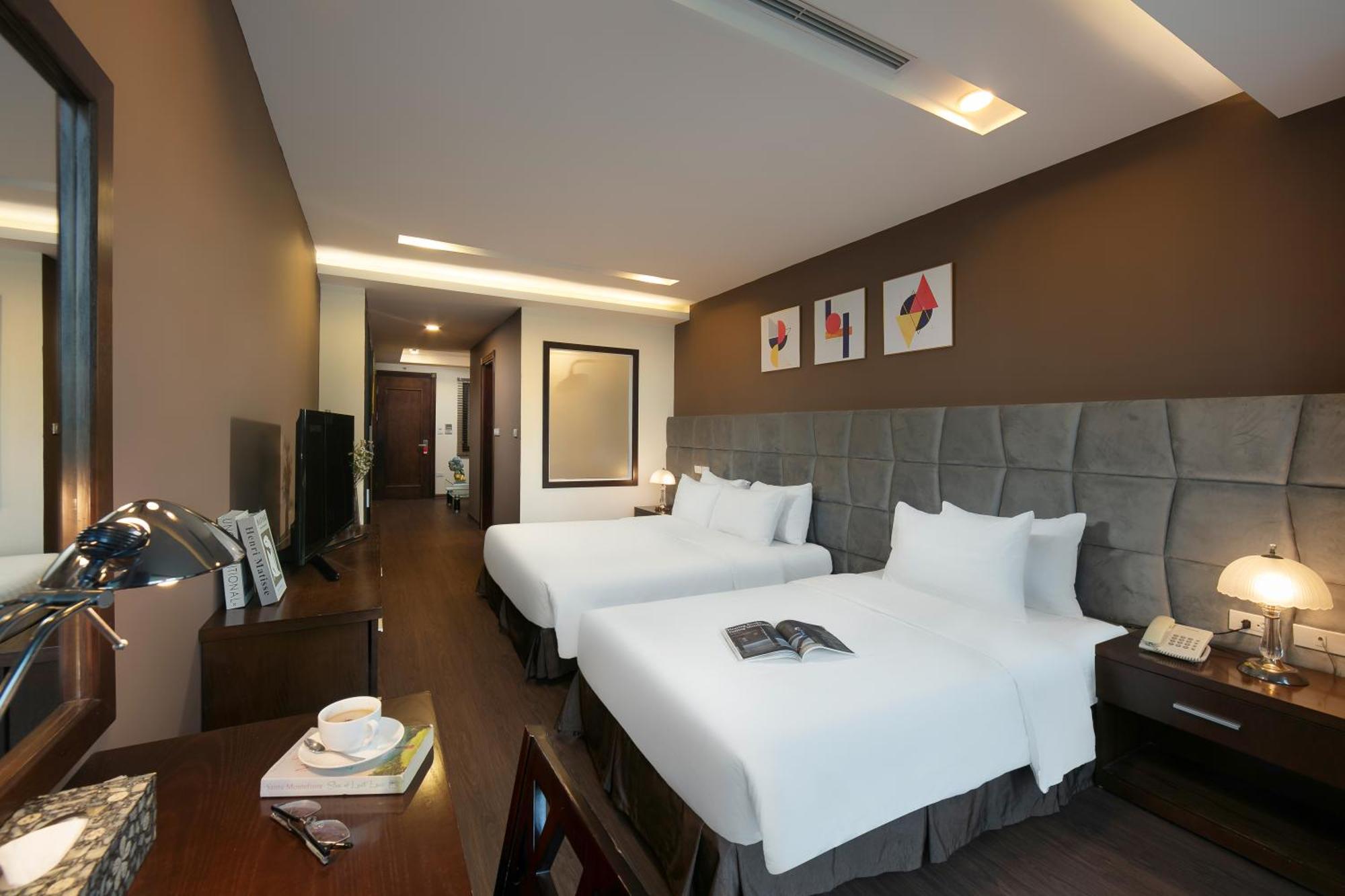 Hotel Brilliant Me Tri & 3*