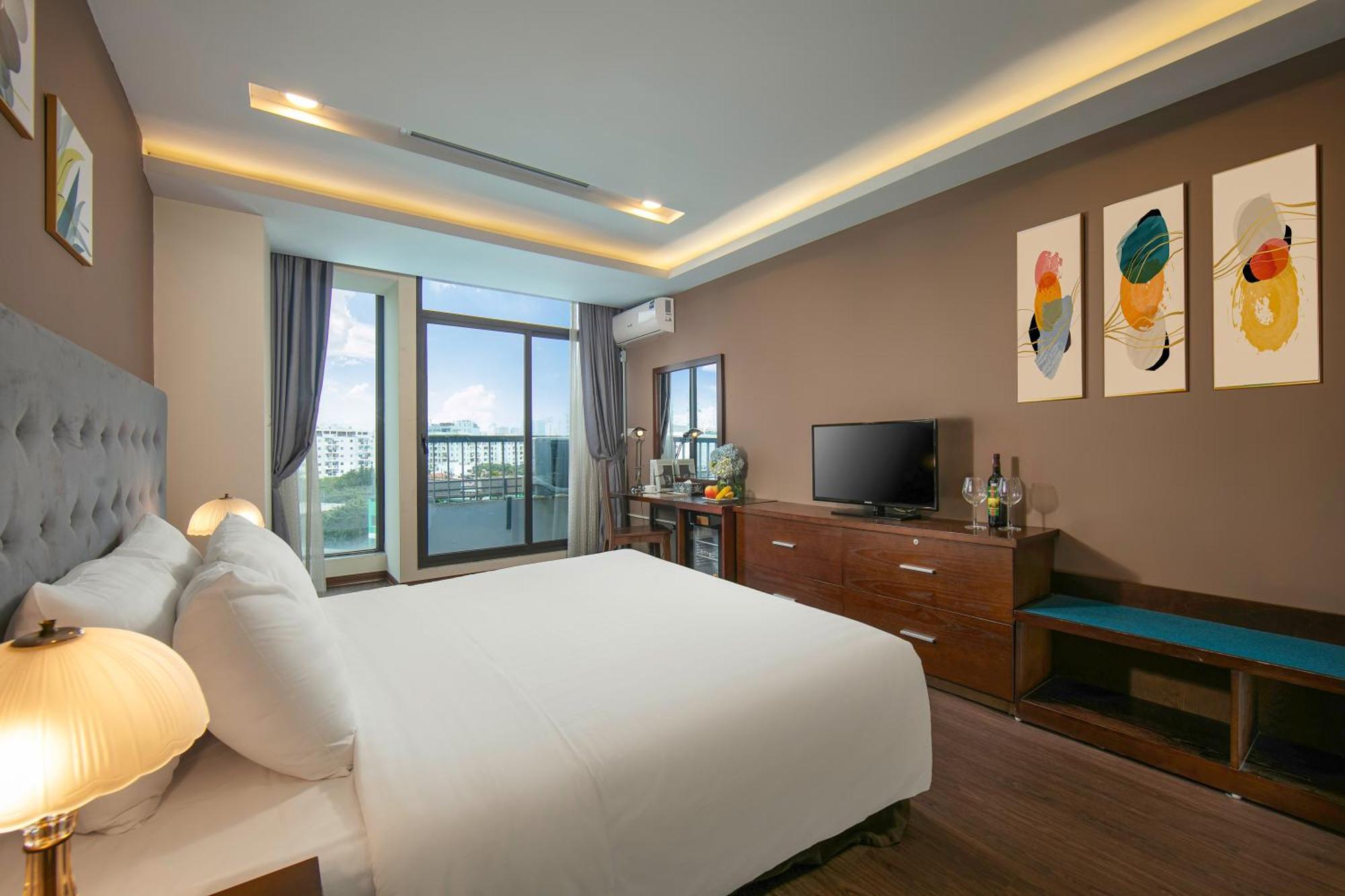 Brilliant Me Tri Hotel & Spa 3*