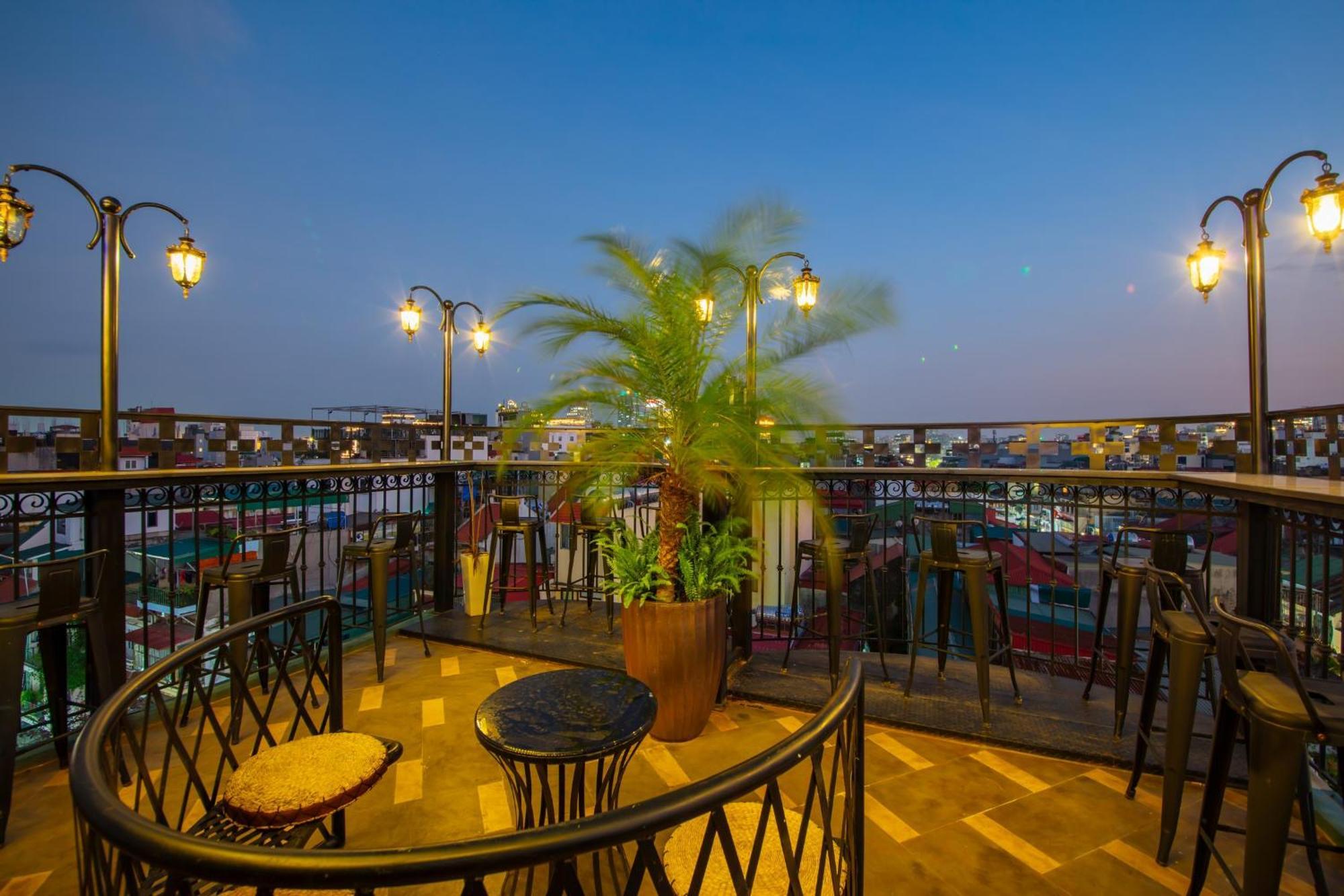 Madelise Palace & Travel Hanoi