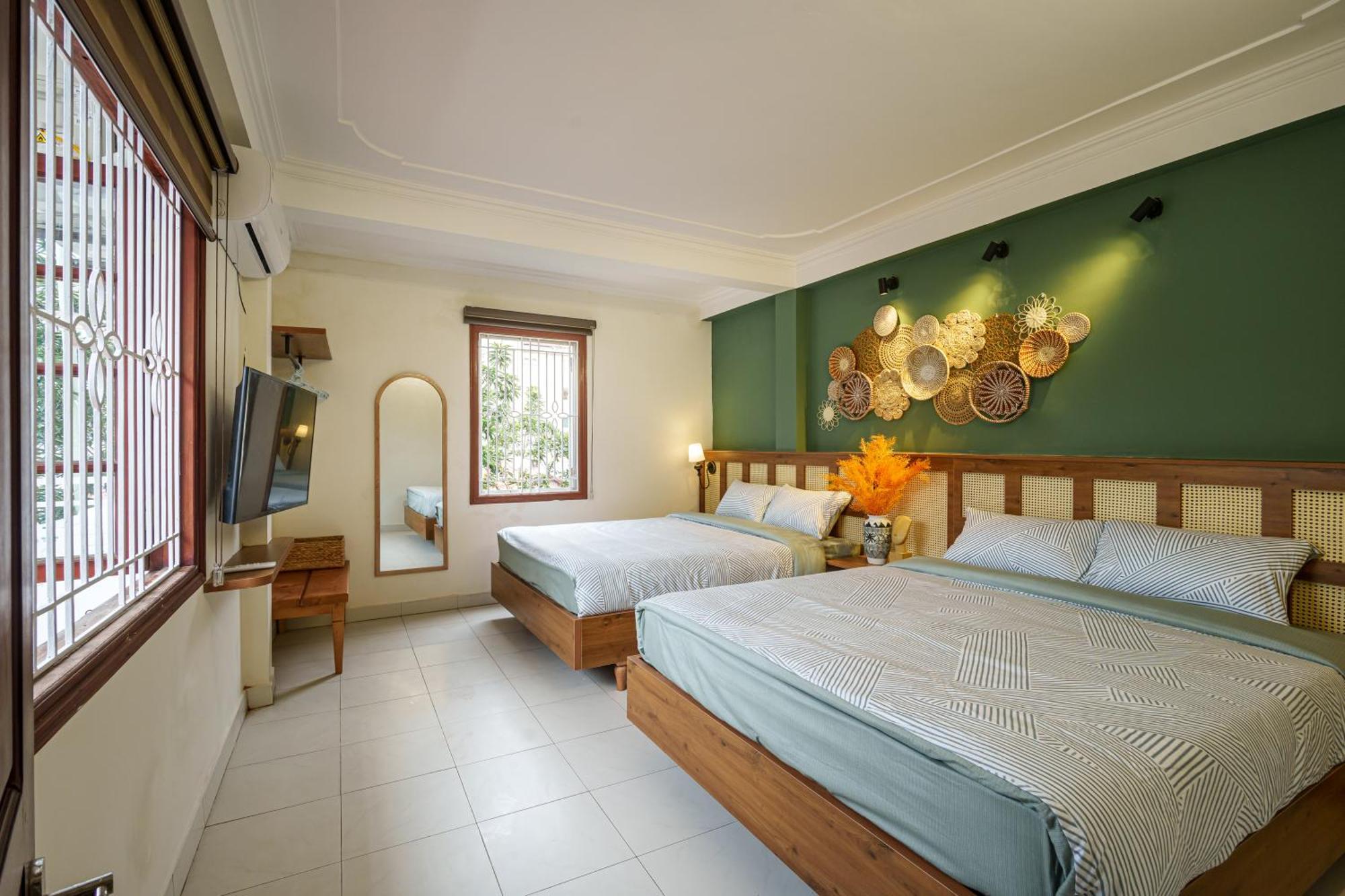 Apartment House Of Comfort - 3 Bedroom & 3 Baths - 1' To Hoan Kiem & Old Quarter *