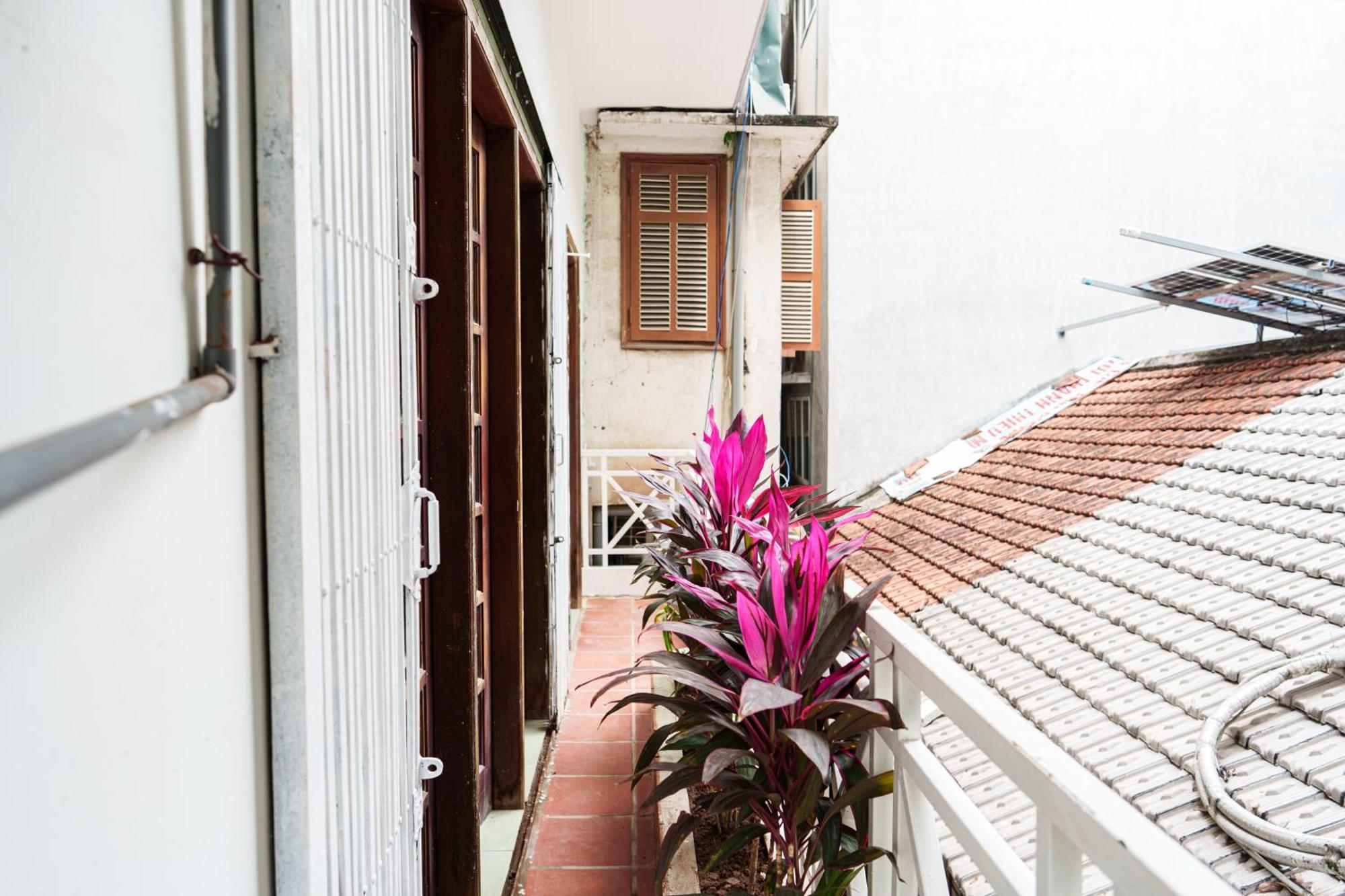 Apartment House Of Comfort - 3 Bedroom & 3 Baths - 1' To Hoan Kiem & Old Quarter